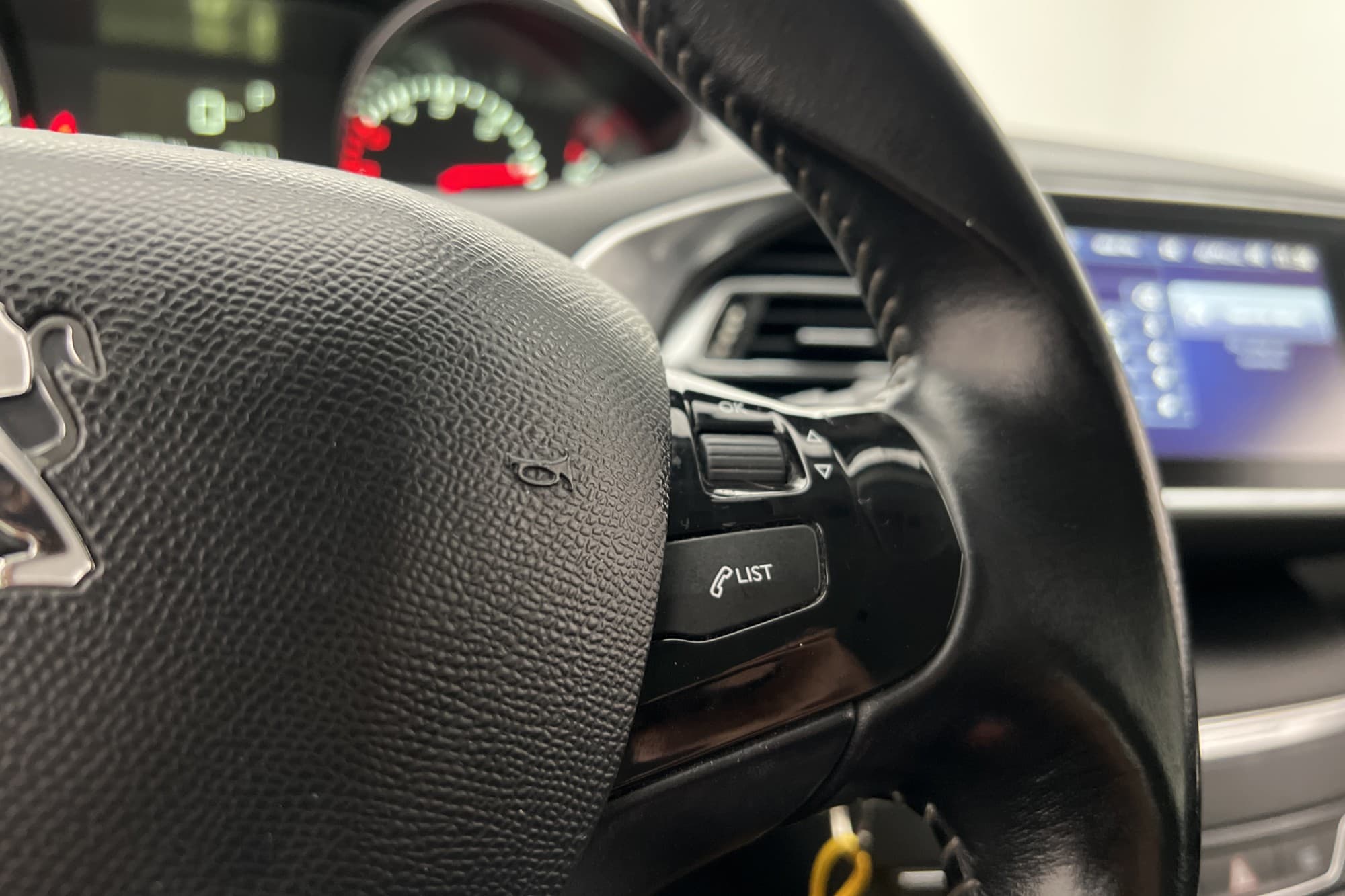 Peugeot 308 1.6 BlueHDi 120 8v EAT, 120hp, 2017