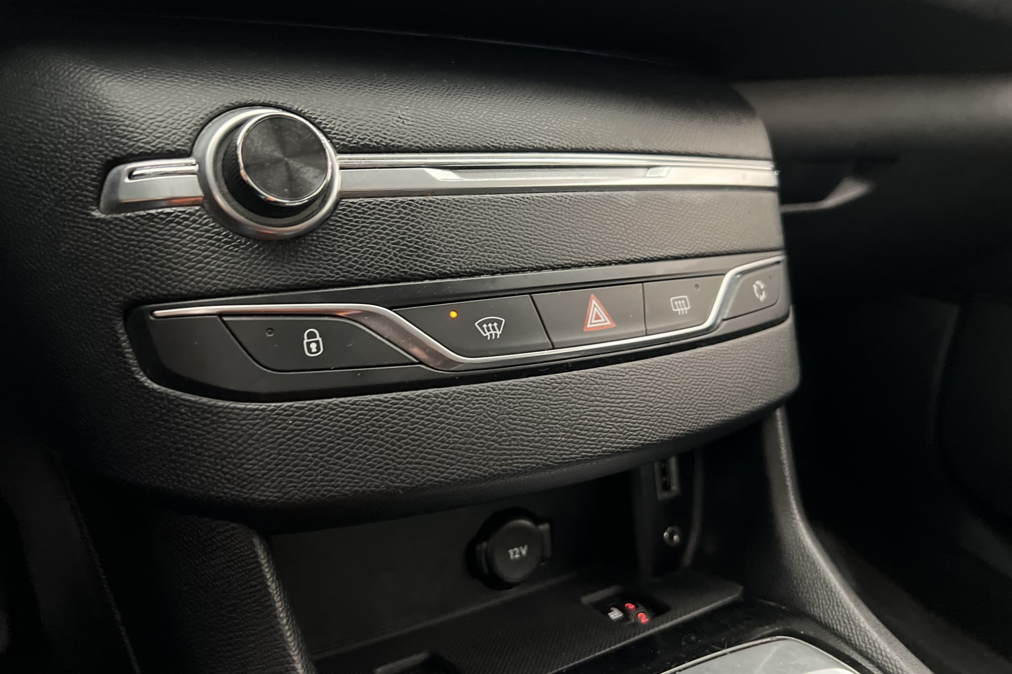 Peugeot 308 1.6 BlueHDi 120 8v EAT, 120hp, 2017