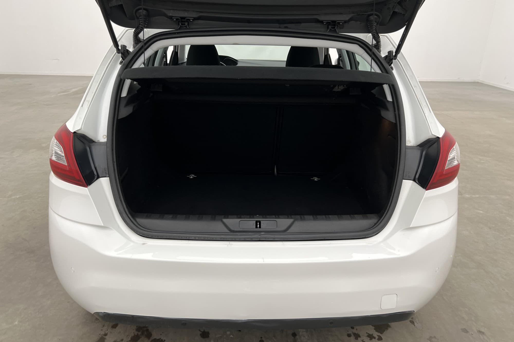 Peugeot 308 1.6 BlueHDi 120 8v EAT, 120hp, 2017