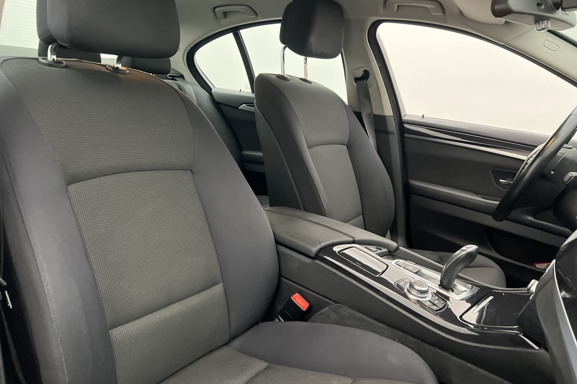 BMW 523i Sedan Steptronic, 8-trins, 204ps, 2011