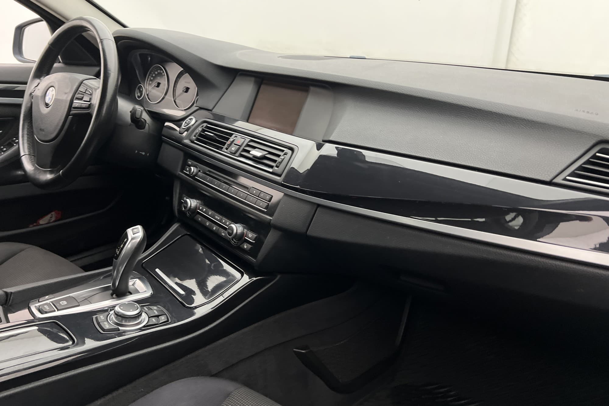 BMW 523i Sedan Steptronic, 8-trins, 204ps, 2011