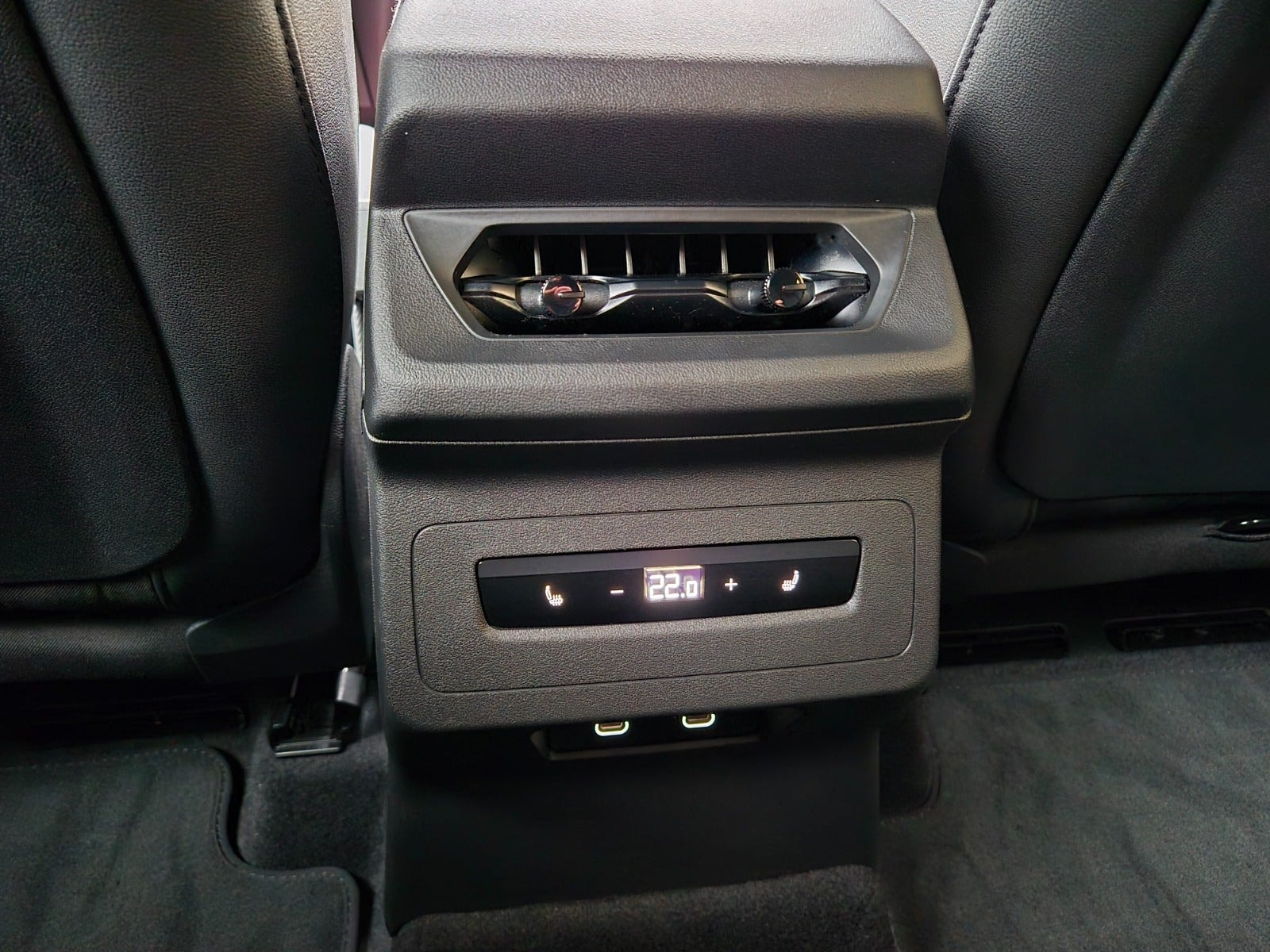 Audi Q6 e-tron, 252hp, 2025