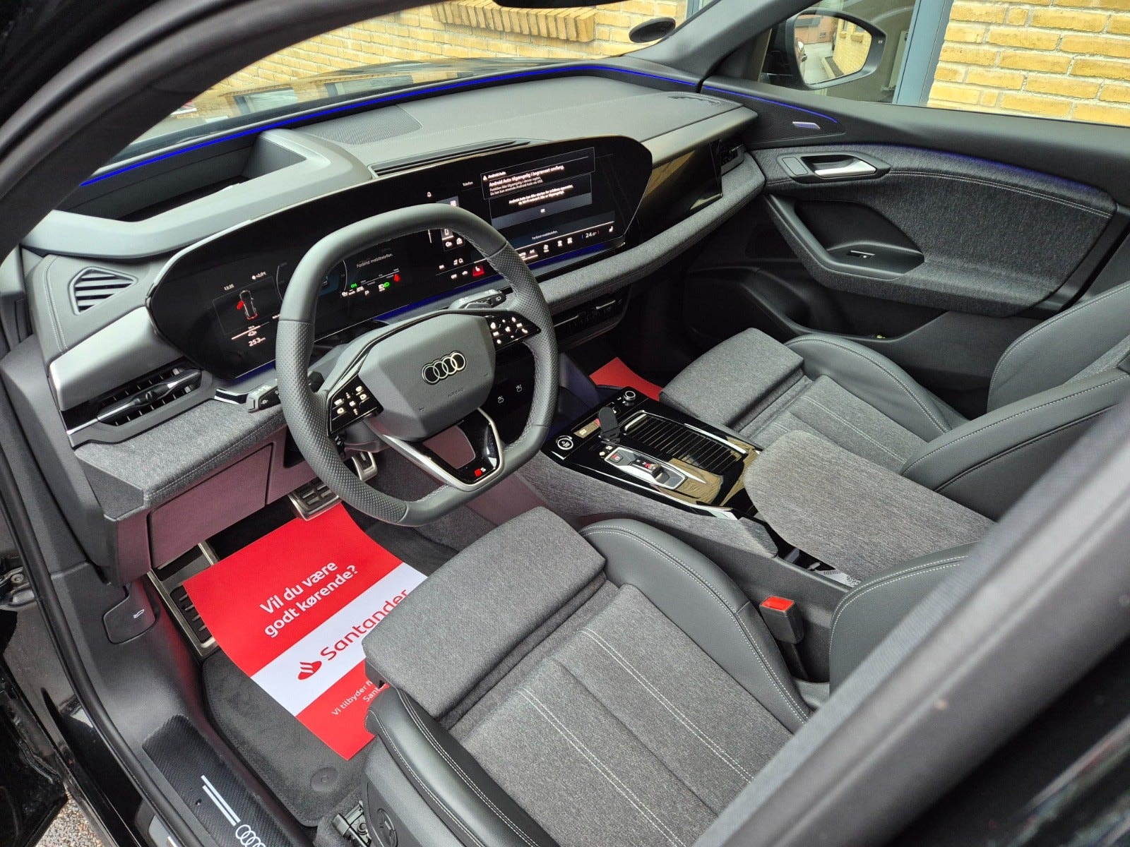 Audi Q6 e-tron, 252hp, 2025