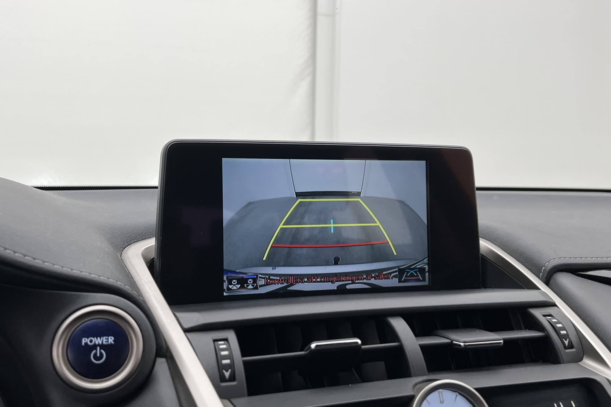 Lexus NX 300h AWD 2.5 AWD E-CVT, 197hp, 2018