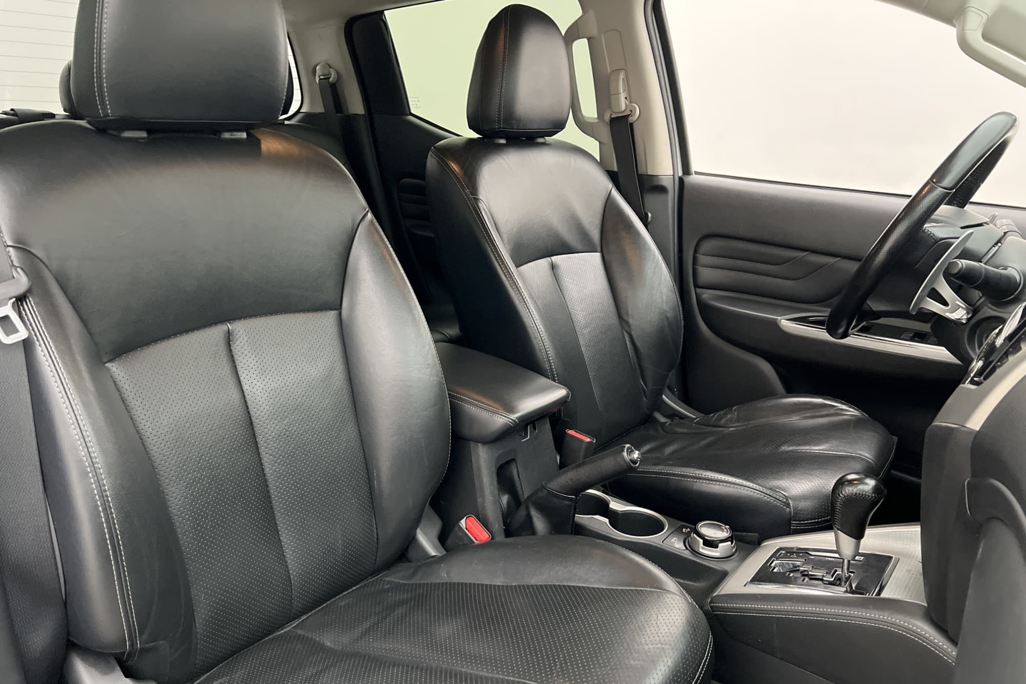 Mitsubishi L200 Dubbelhytt 2.2 Di-D 4WD Automatisk, 150hk, 2020