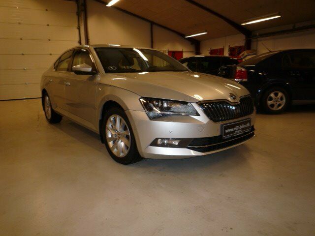 Škoda Superb 2.0 TDI DSG sekvensiell, 6-trinn, 150hk, 2016