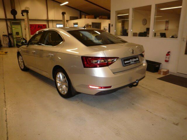 Škoda Superb 2.0 TDI DSG sekvensiell, 6-trinn, 150hk, 2016