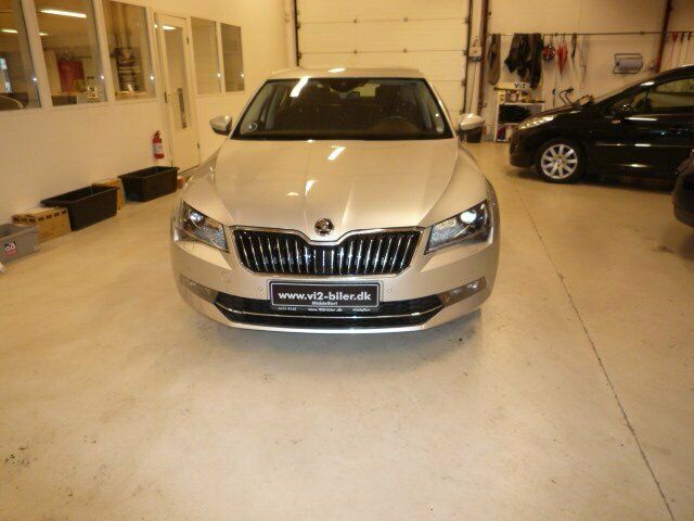 Škoda Superb 2.0 TDI DSG sekvensiell, 6-trinn, 150hk, 2016