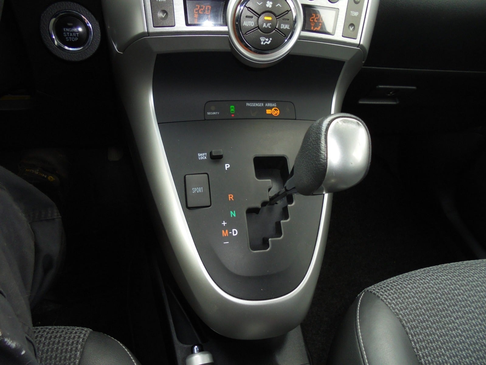 Toyota Verso 2.2 D-4D Automatic, 6-trins, 150ps, 2011