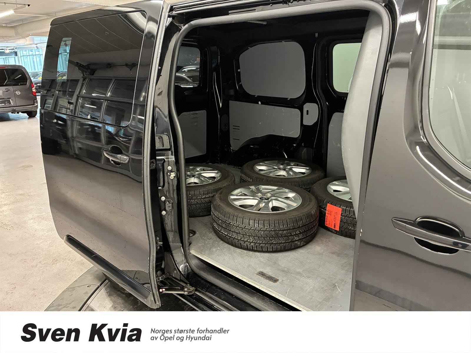 Opel Vivaro-e Panel Van, 136hp, 2022