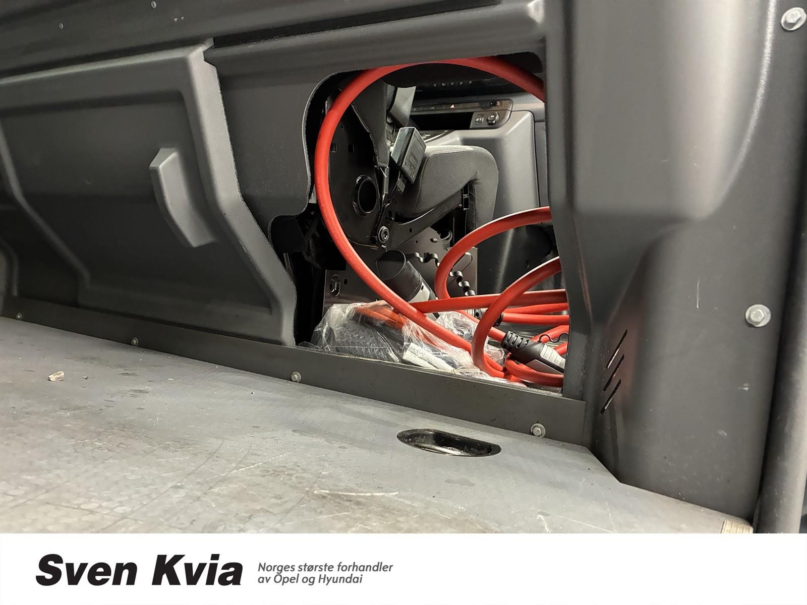 Opel Vivaro-e Panel Van, 136hp, 2022