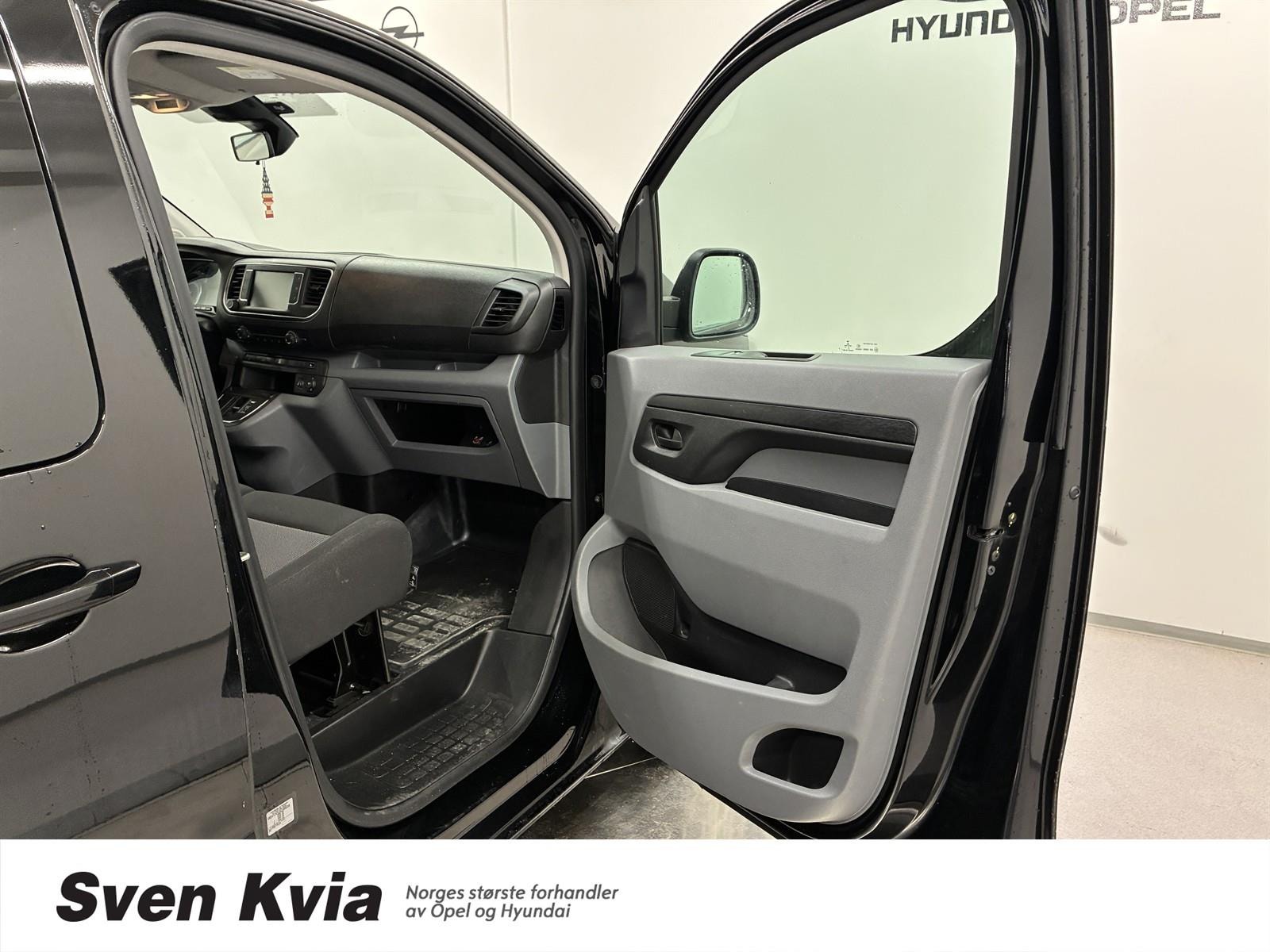 Opel Vivaro-e Panel Van, 136hp, 2022