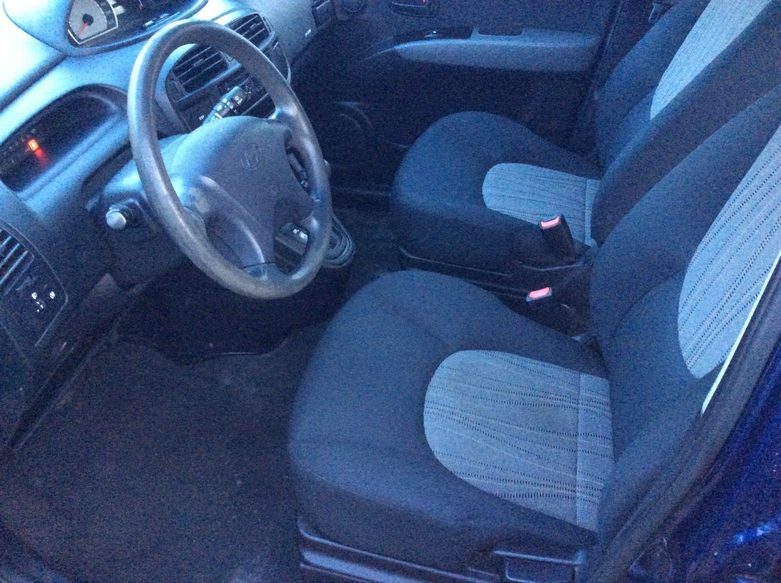 Hyundai Matrix 1.6 Automatic, 4-trins, 103ps, 2010