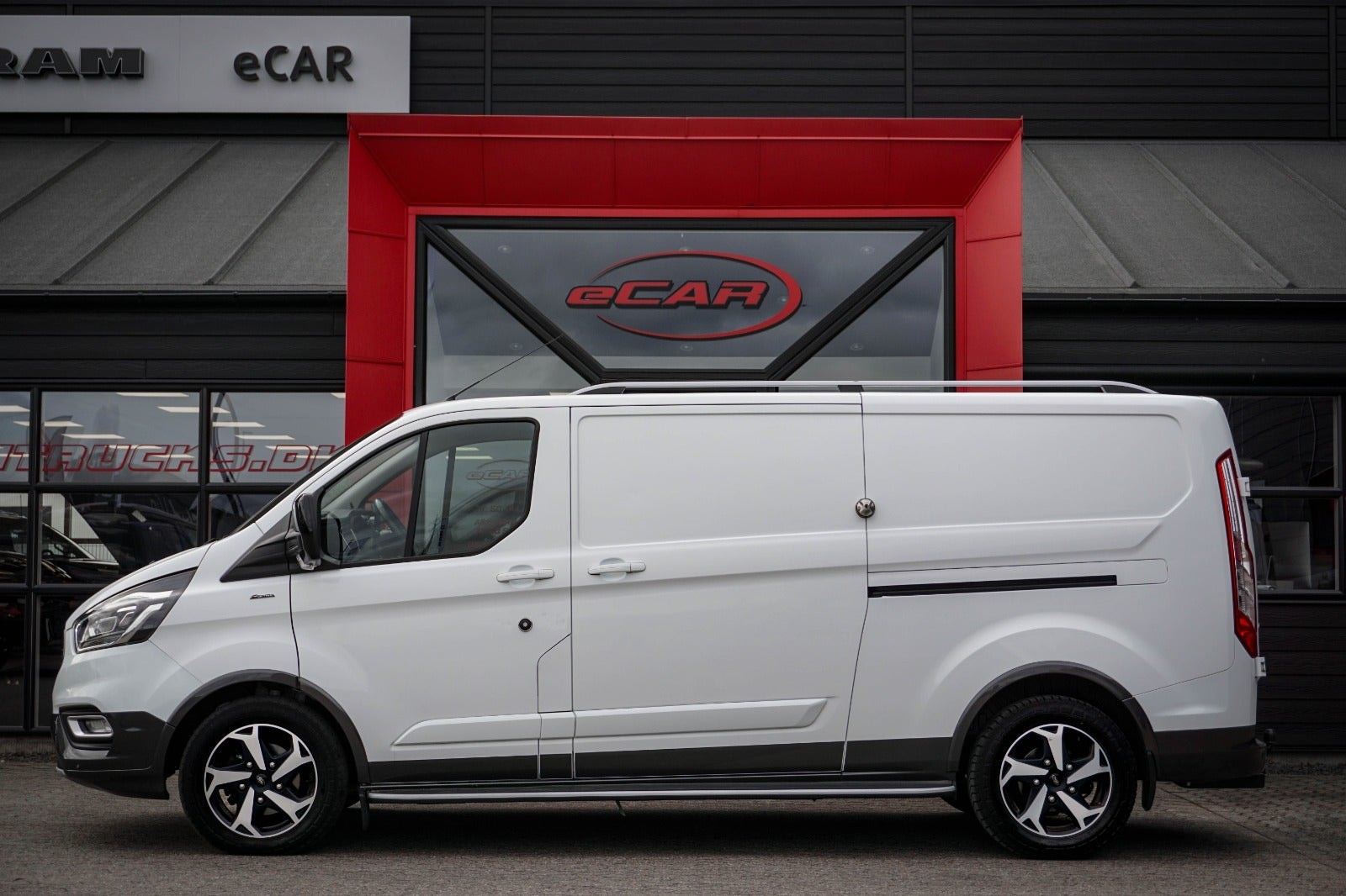Ford Transit Custom 300 2.0 EcoBlue SelectShift, 6-trins, 170ps, 2021