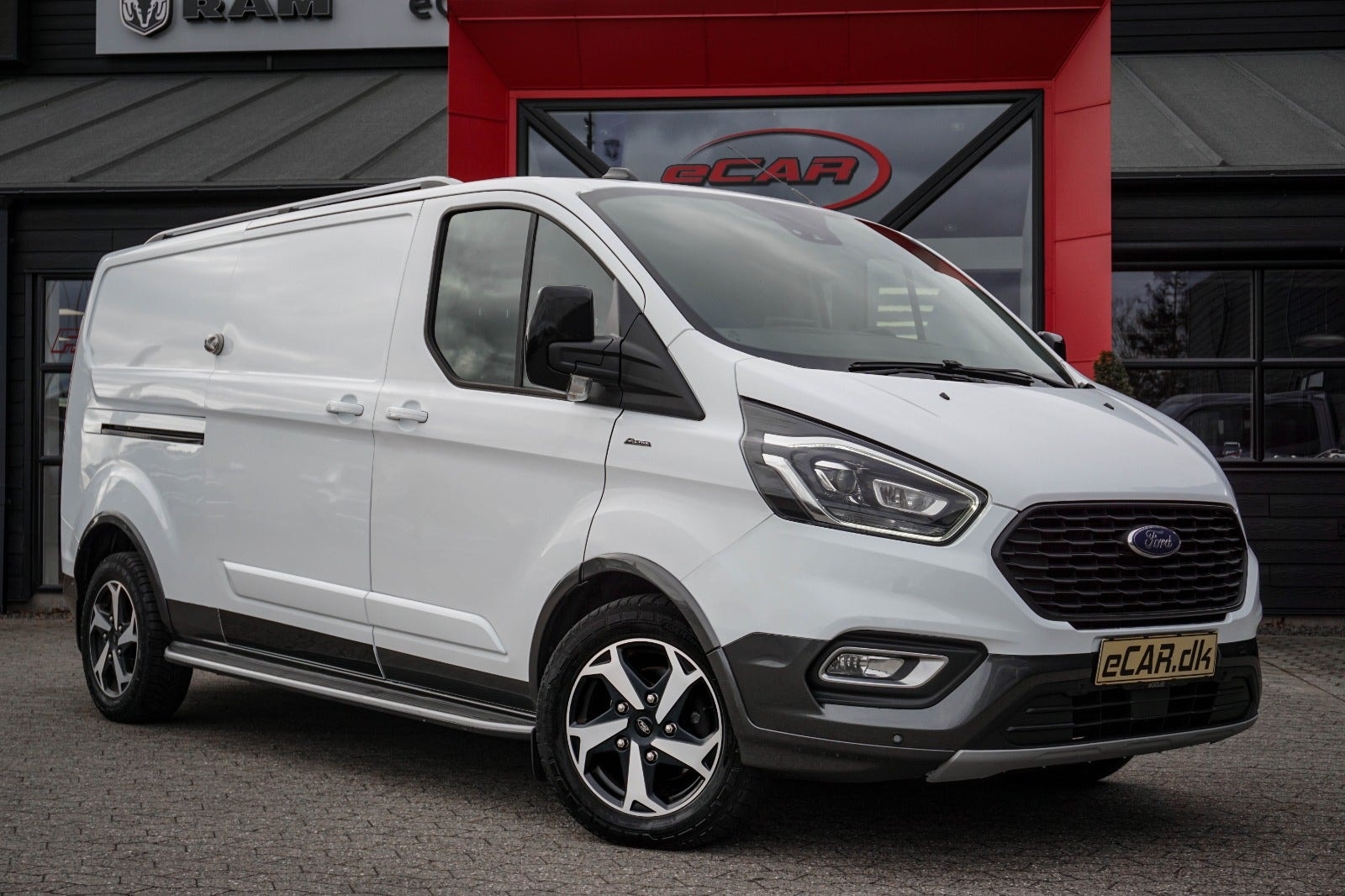 Ford Transit Custom 300 2.0 EcoBlue SelectShift, 6-trins, 170ps, 2021
