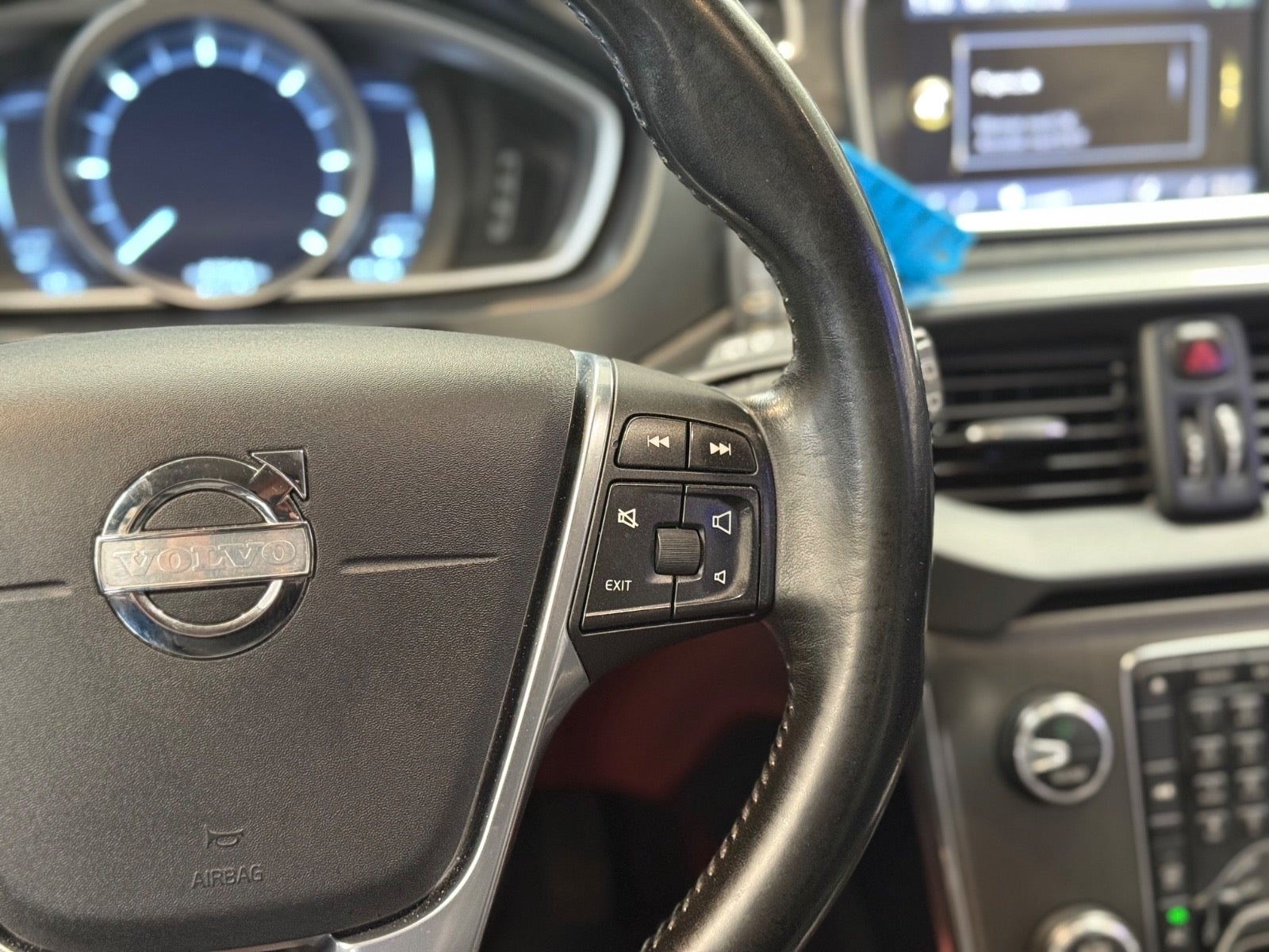 Volvo V40 D4 Geartronic, 6-trins, 177ps, 2013