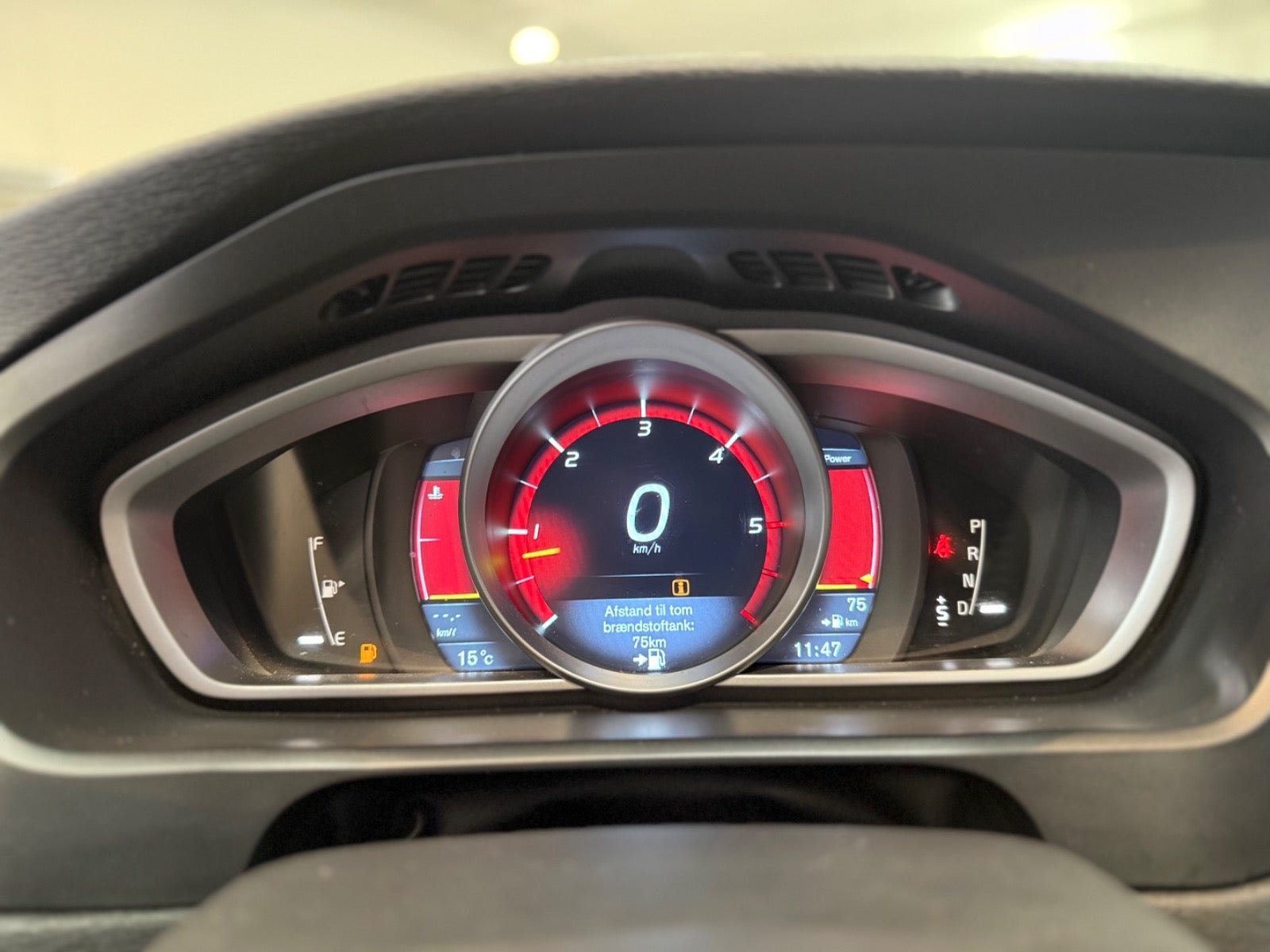 Volvo V40 D4 Geartronic, 6-trins, 177ps, 2013