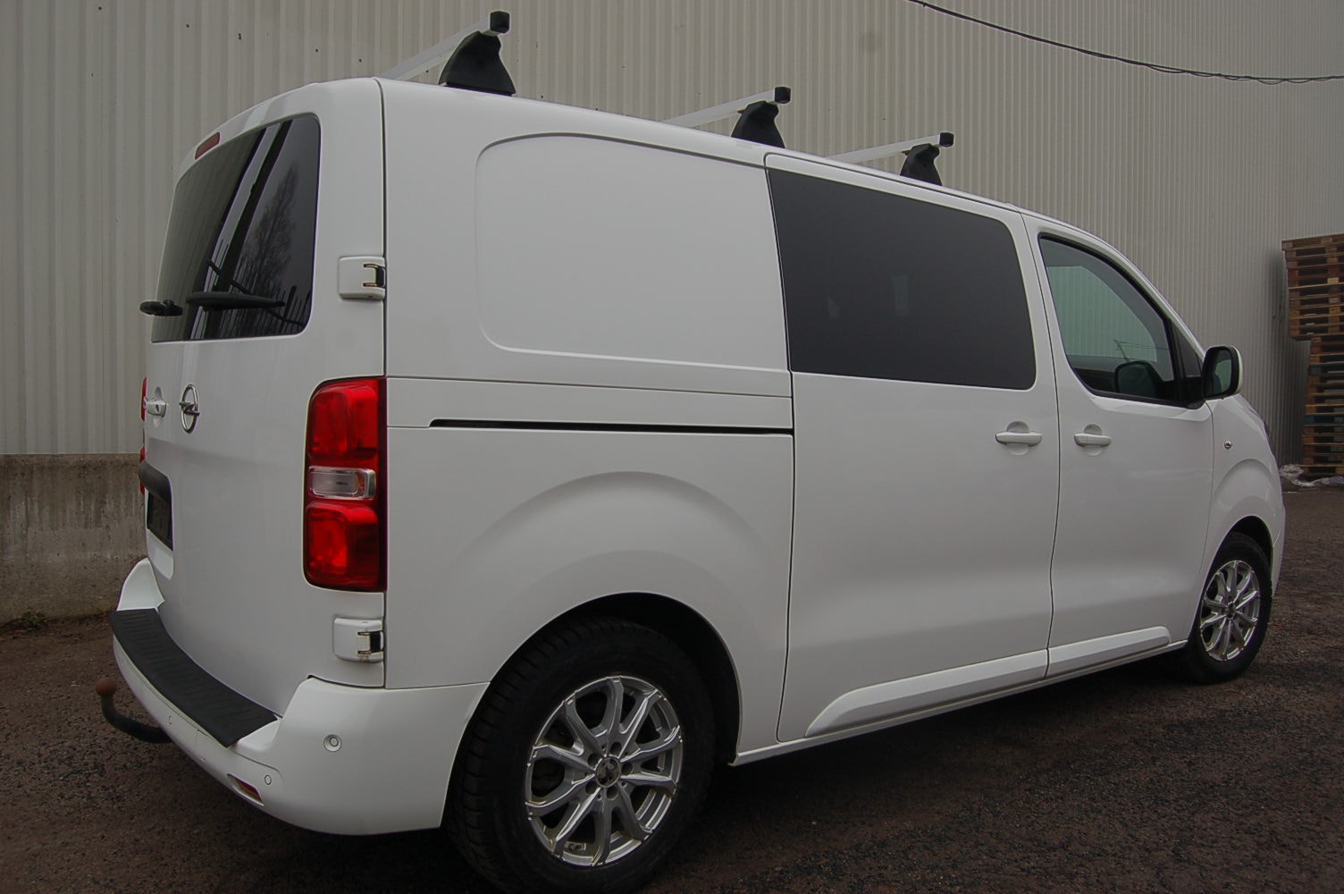 Opel Vivaro-e Panel Van, 136ps, 2021