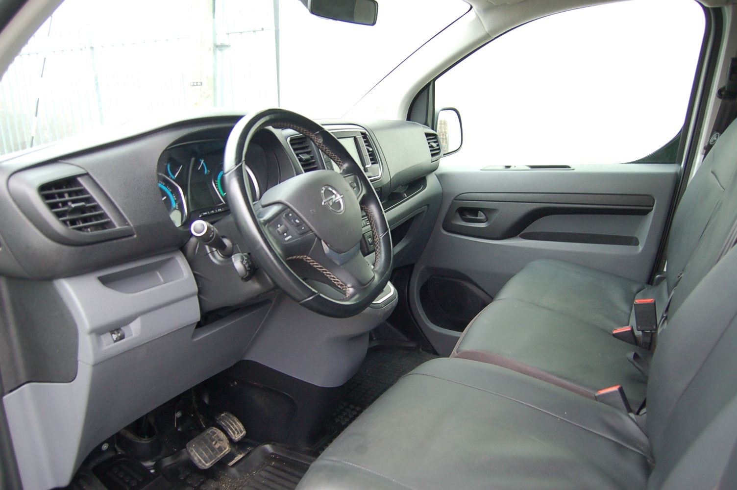 Opel Vivaro-e Panel Van, 136ps, 2021