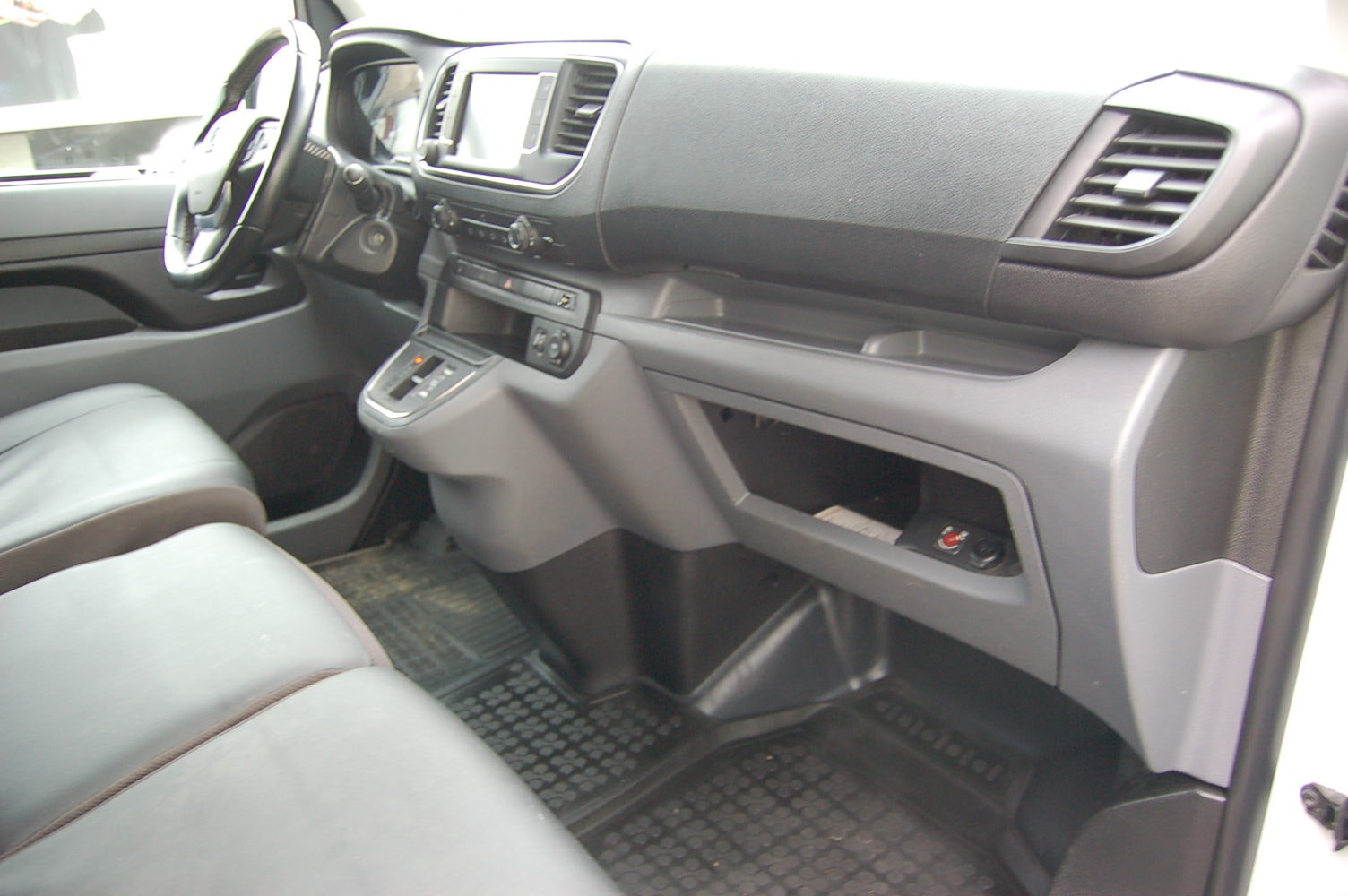 Opel Vivaro-e Panel Van, 136ps, 2021