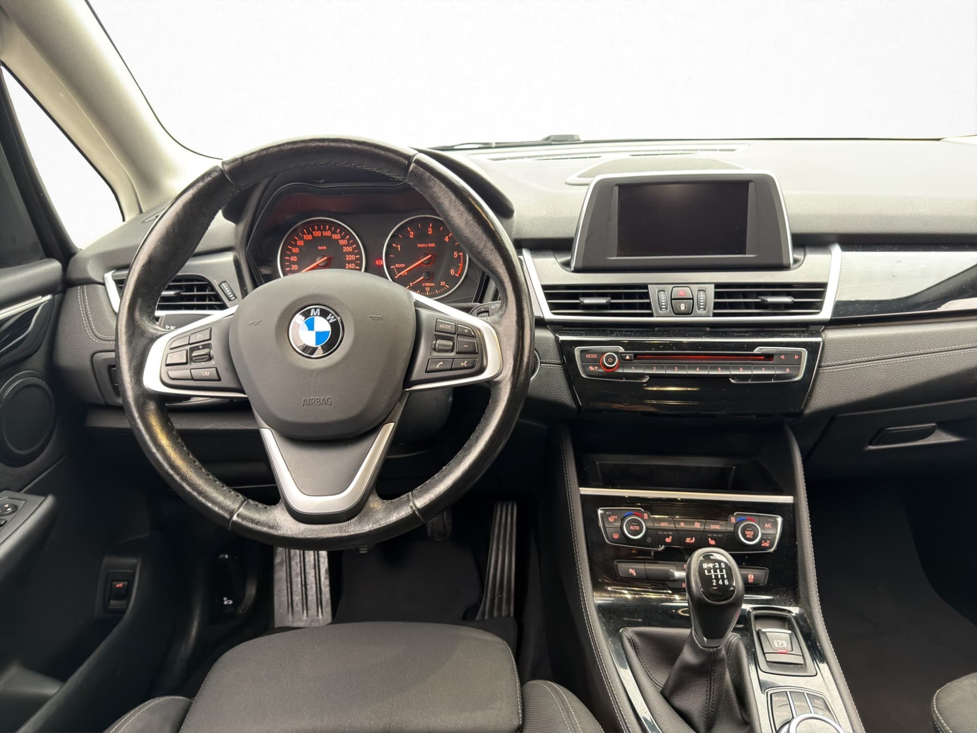 BMW 218d Active Tourer Manual, 6-trins, 150ps, 2017
