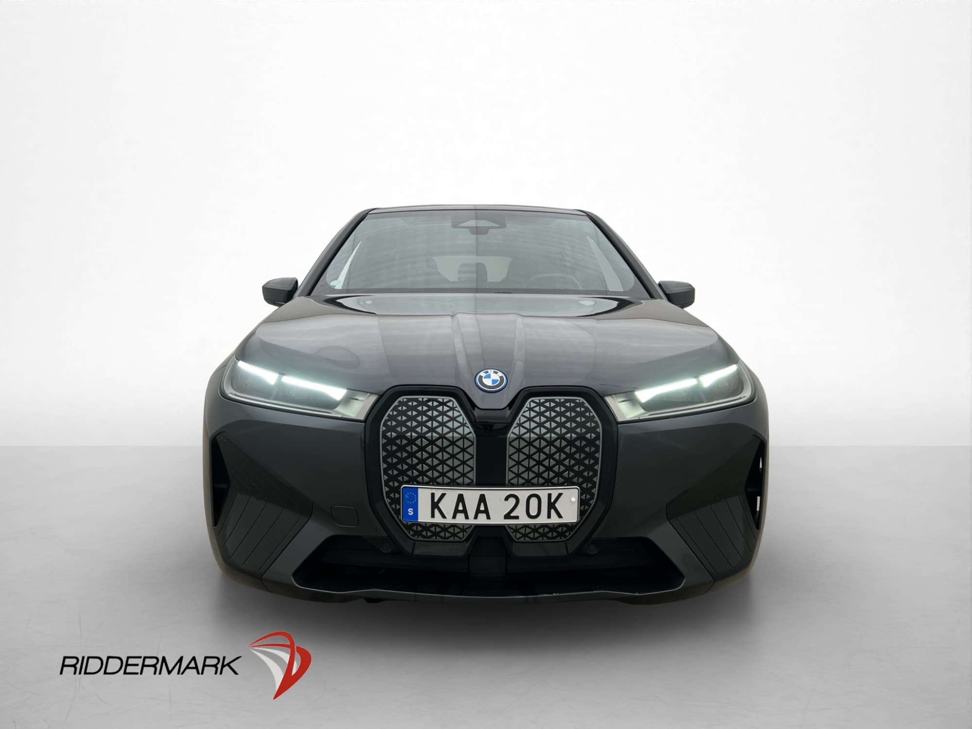 BMW iX xDrive40, 326hp, 2022