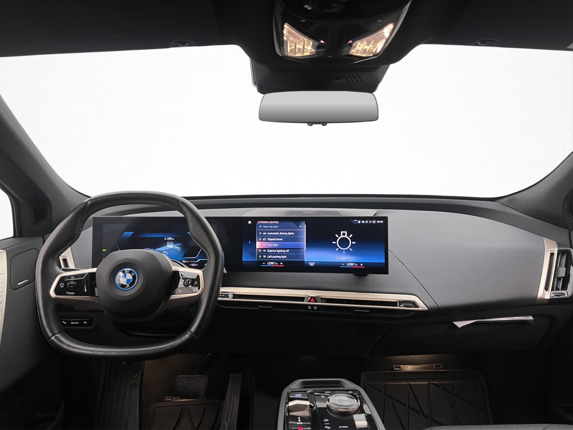 BMW iX xDrive40, 326hp, 2022