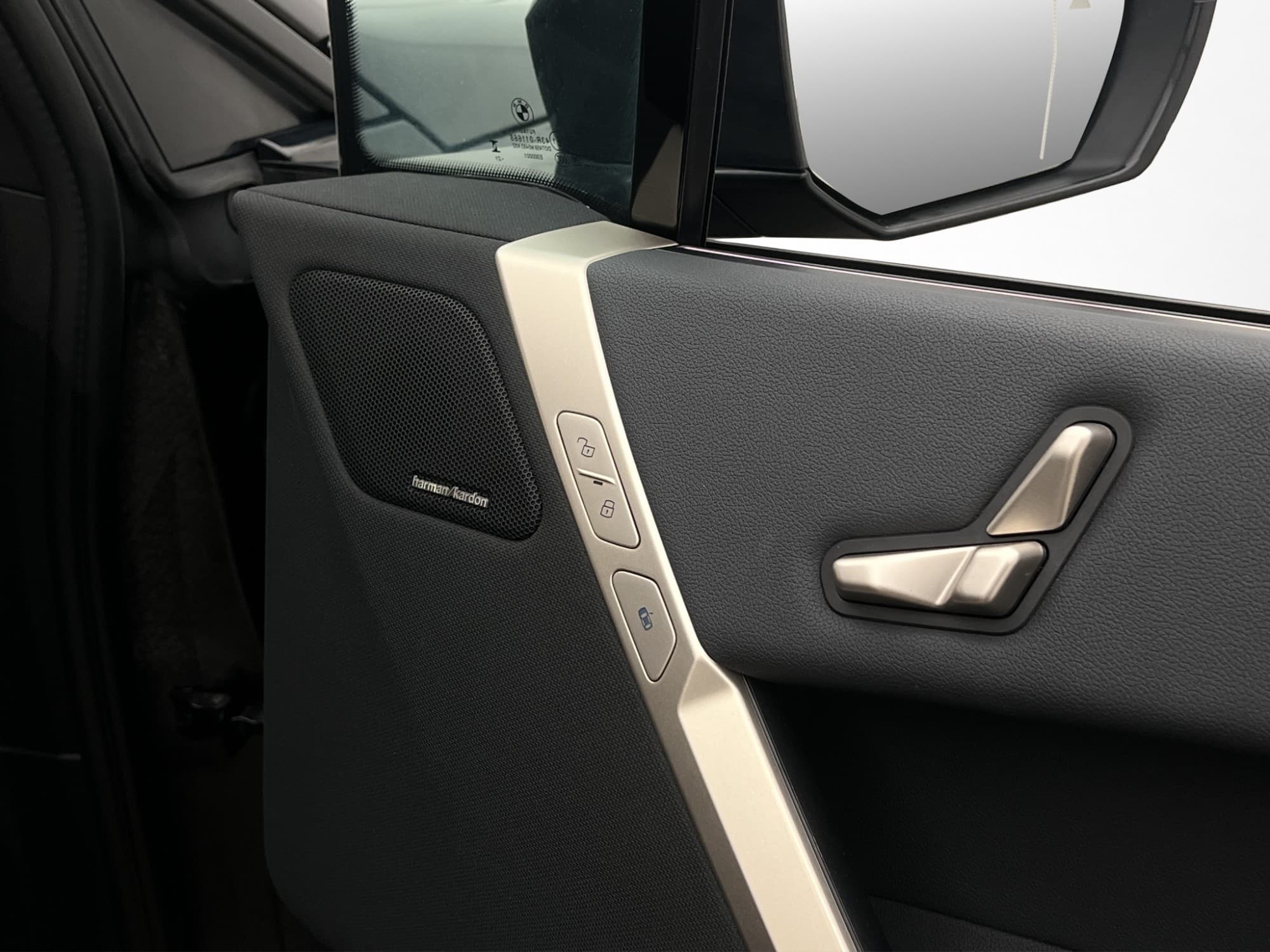 BMW iX xDrive40, 326hp, 2022