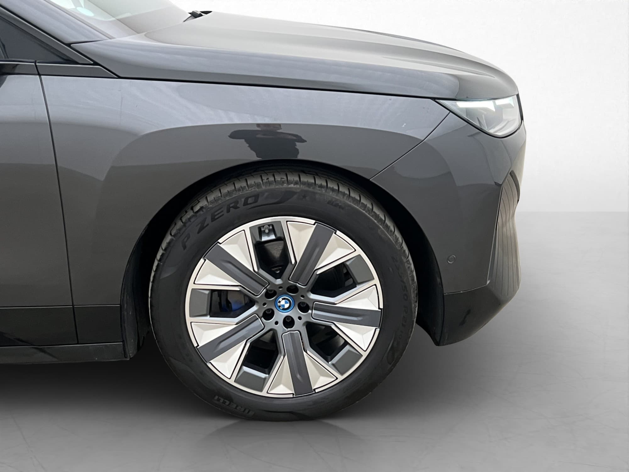 BMW iX xDrive40, 326hp, 2022