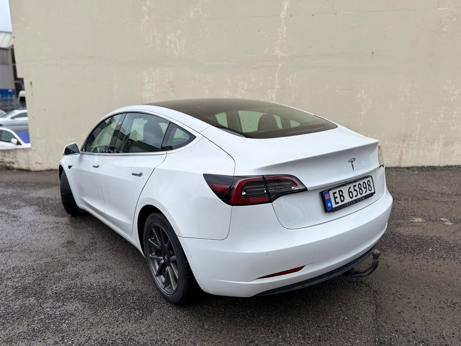 Tesla Model 3 Standard Range Plus, 283hp, 2020