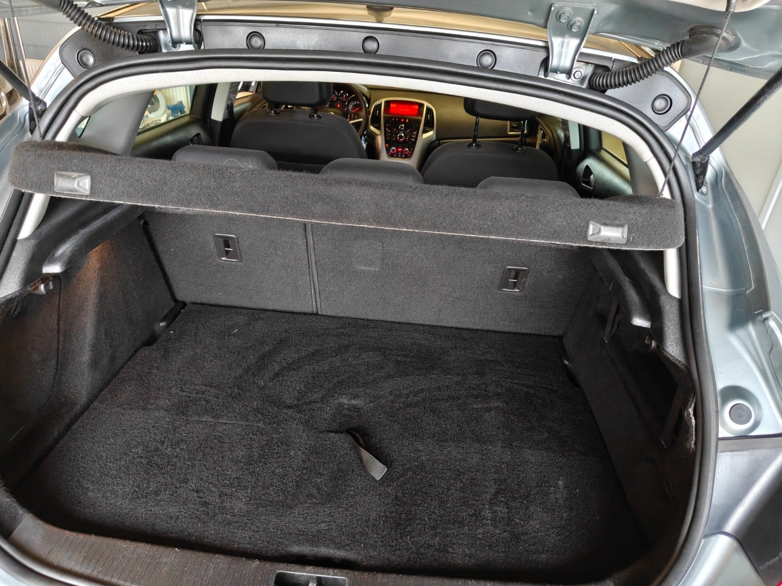 Opel Astra 1.6  Manual, 115hp, 2011