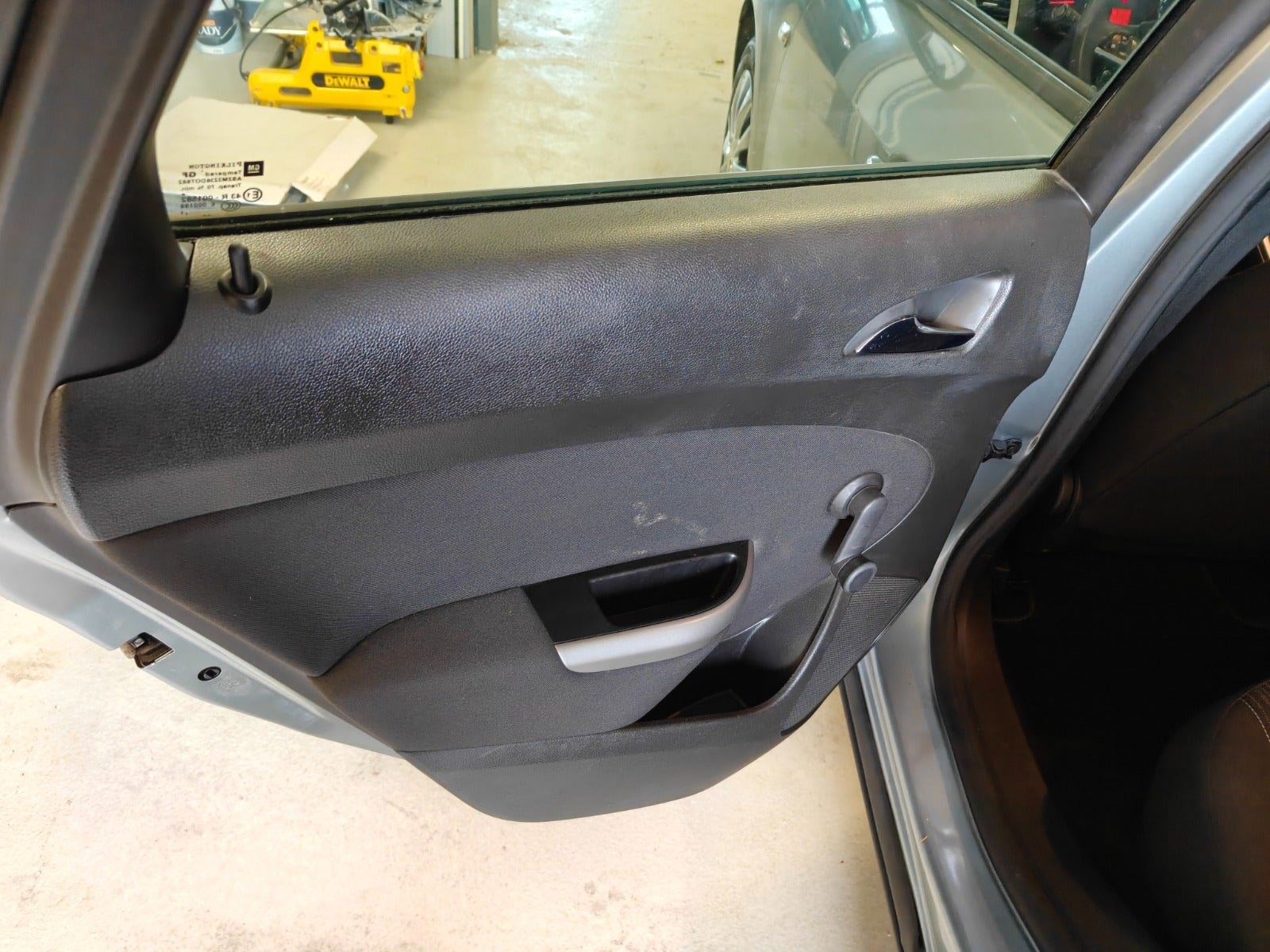 Opel Astra 1.6  Manual, 115hp, 2011