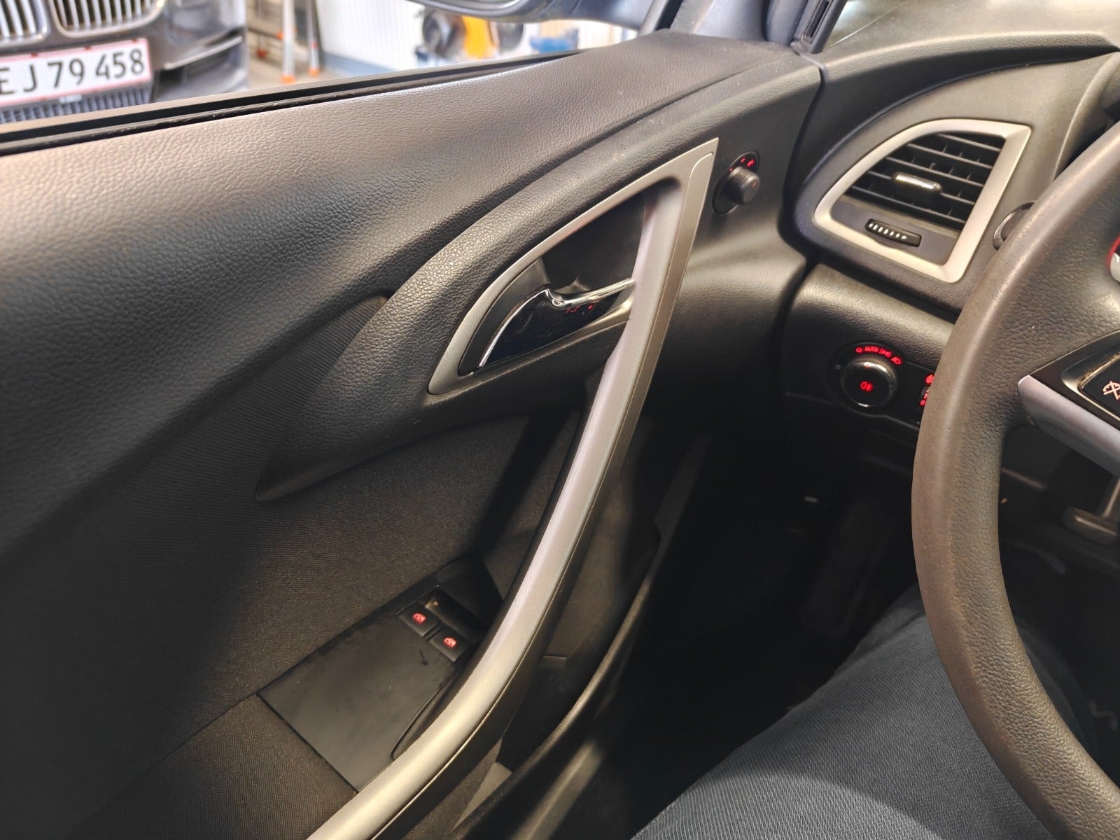 Opel Astra 1.6  Manual, 115hp, 2011