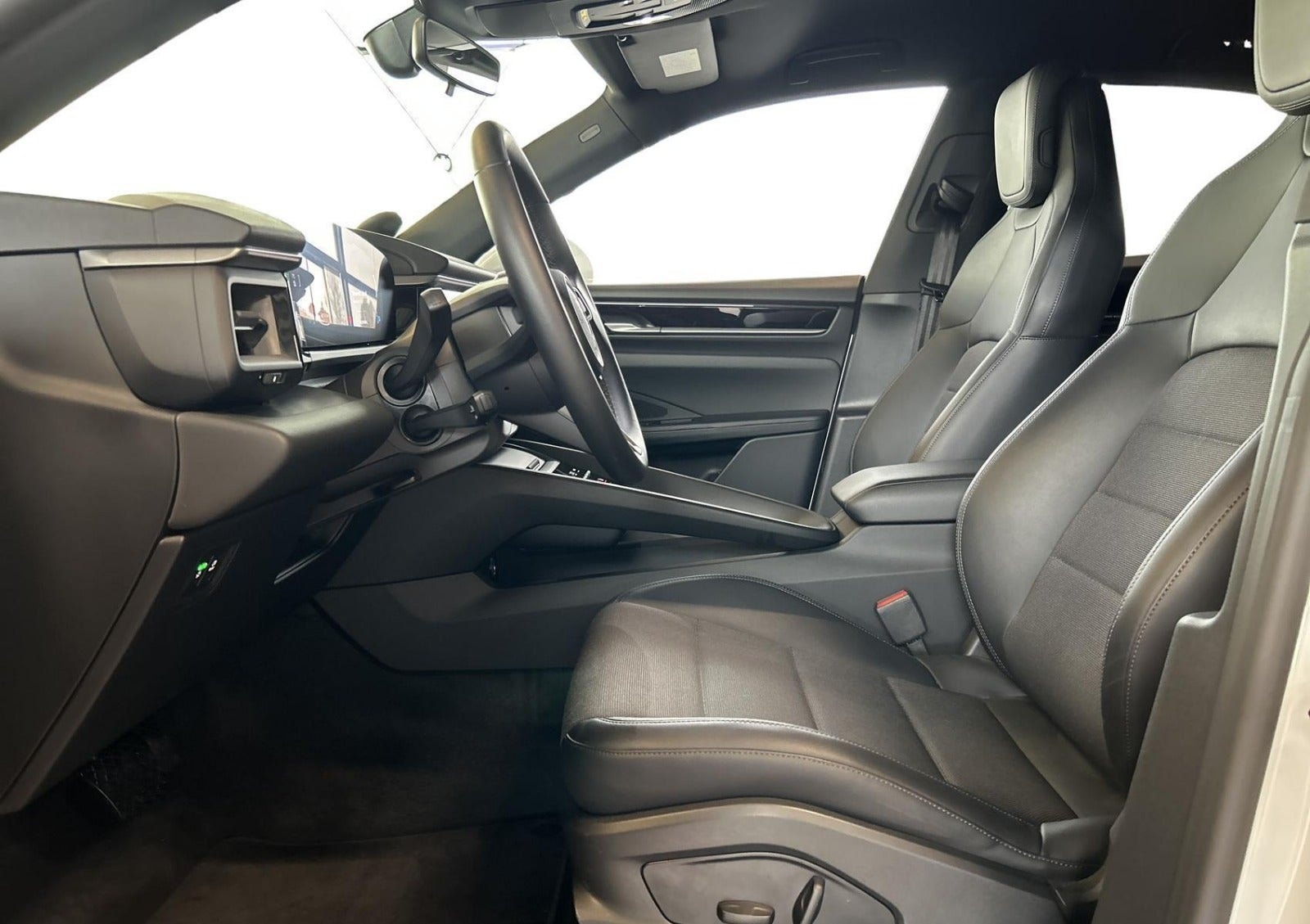 Porsche Macan, 340ps, 2025