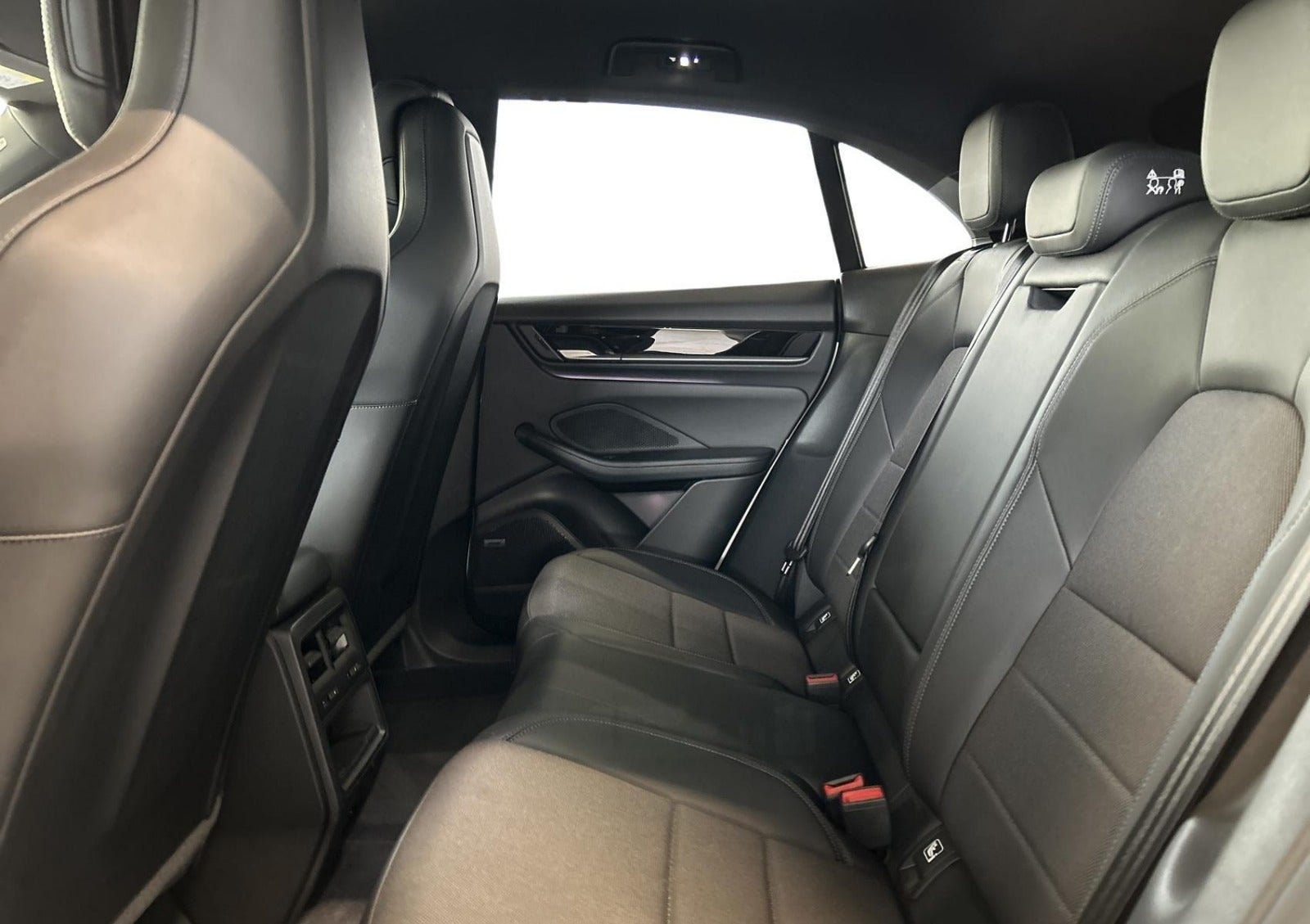 Porsche Macan, 340ps, 2025