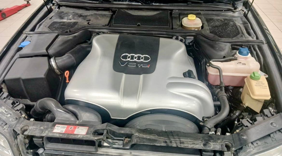 Audi A8 2.5 TDI V6 quattro Automatisk, 180hk, 2003