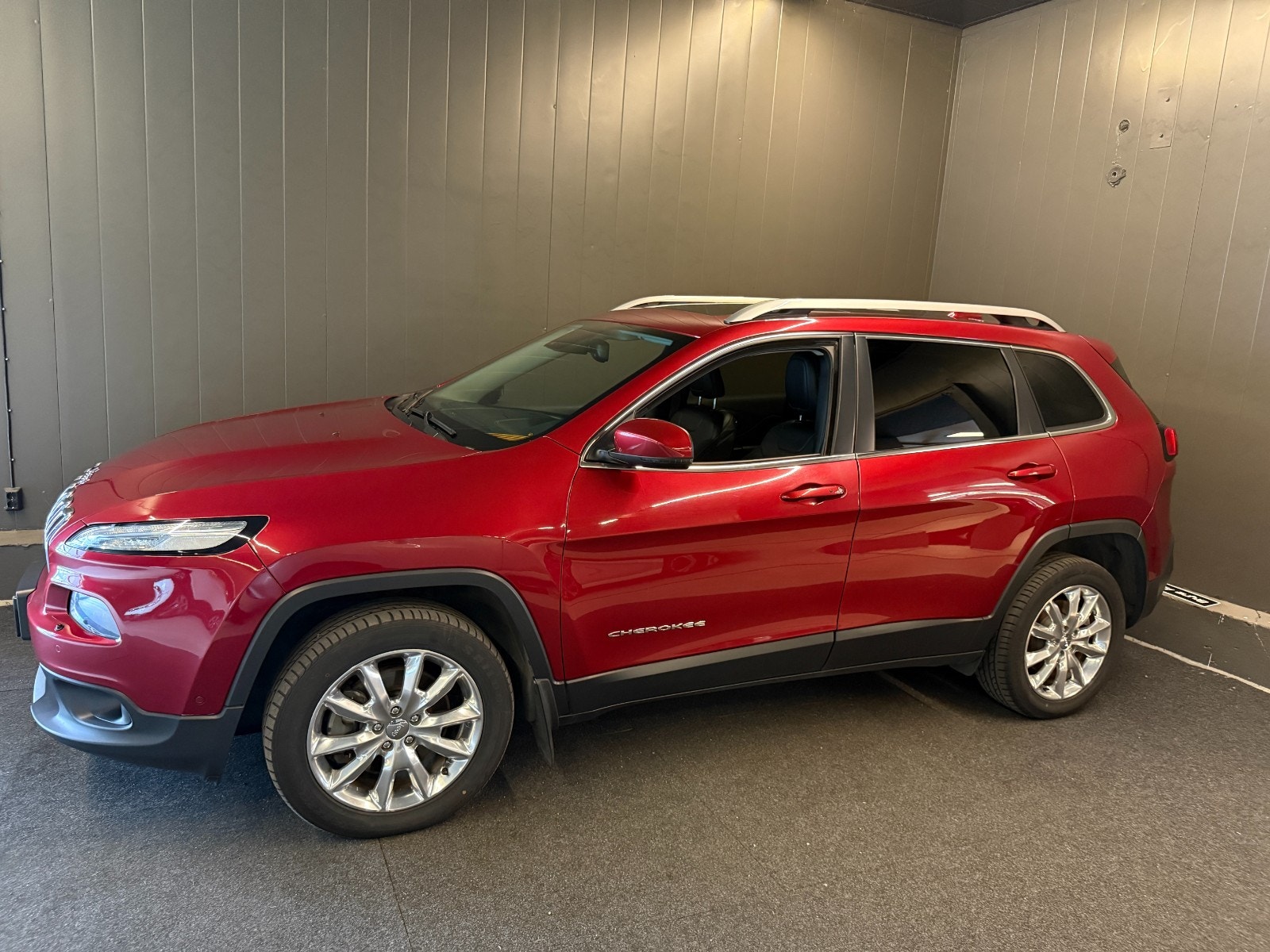 Jeep Cherokee 2.0 CRD 4WD Automatisk, 9-trinn, 170hk, 2015