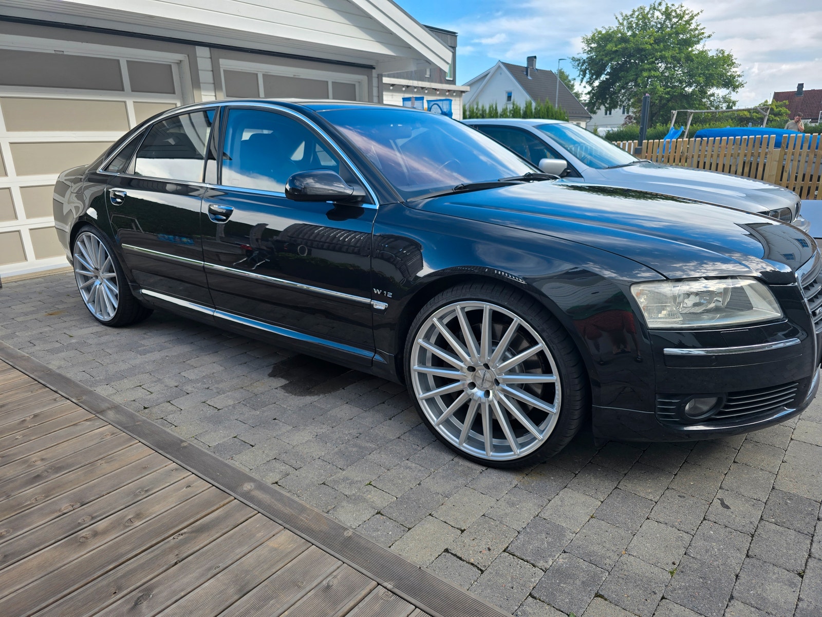 Audi A8 6.0 W12 quattro TipTronic, 450hk, 2005