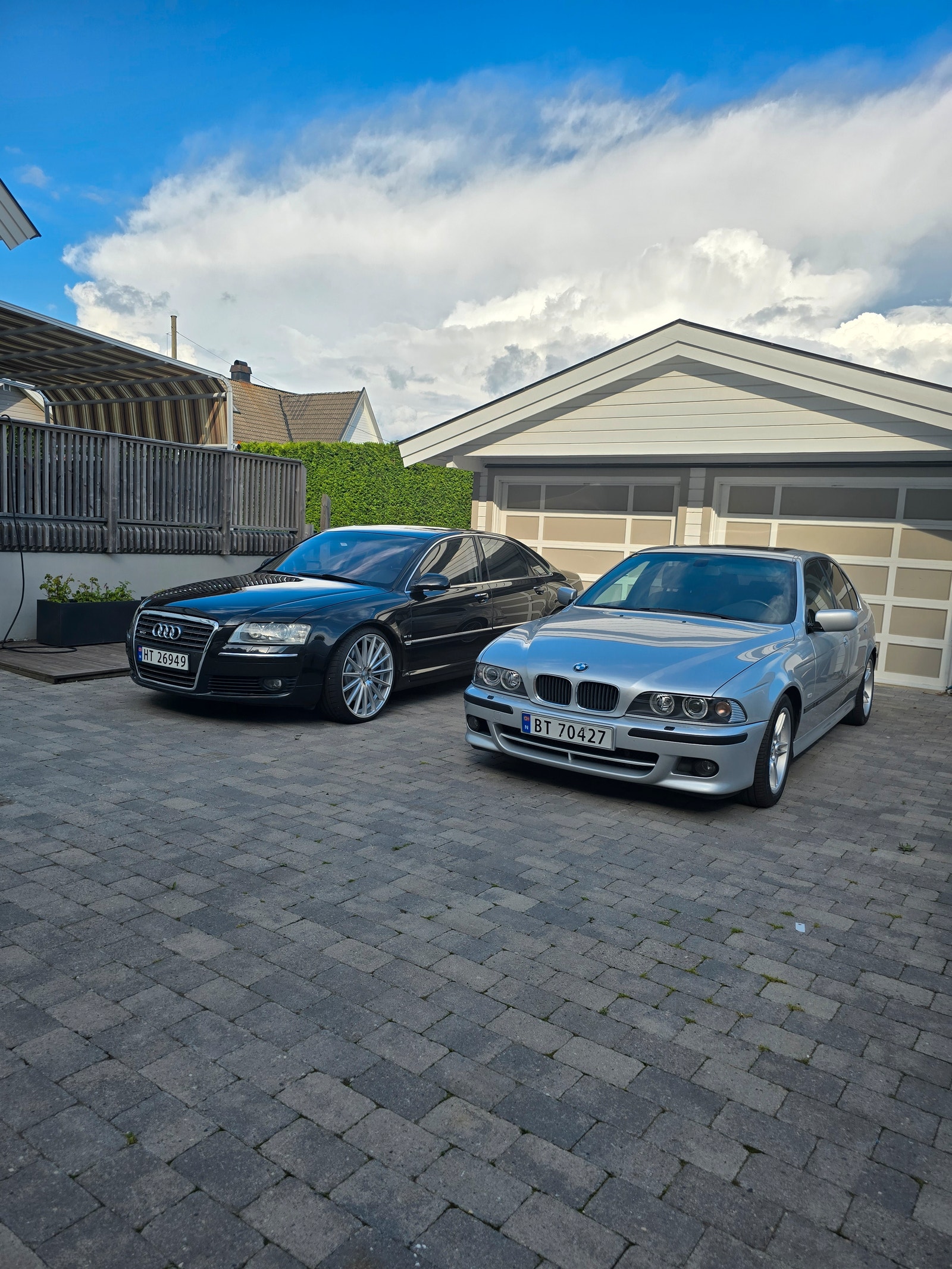 Audi A8 6.0 W12 quattro TipTronic, 450hk, 2005