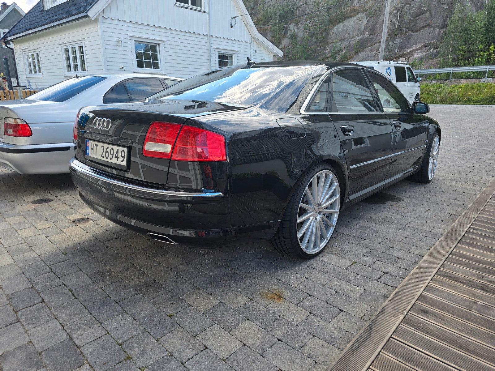 Audi A8 6.0 W12 quattro TipTronic, 450hk, 2005