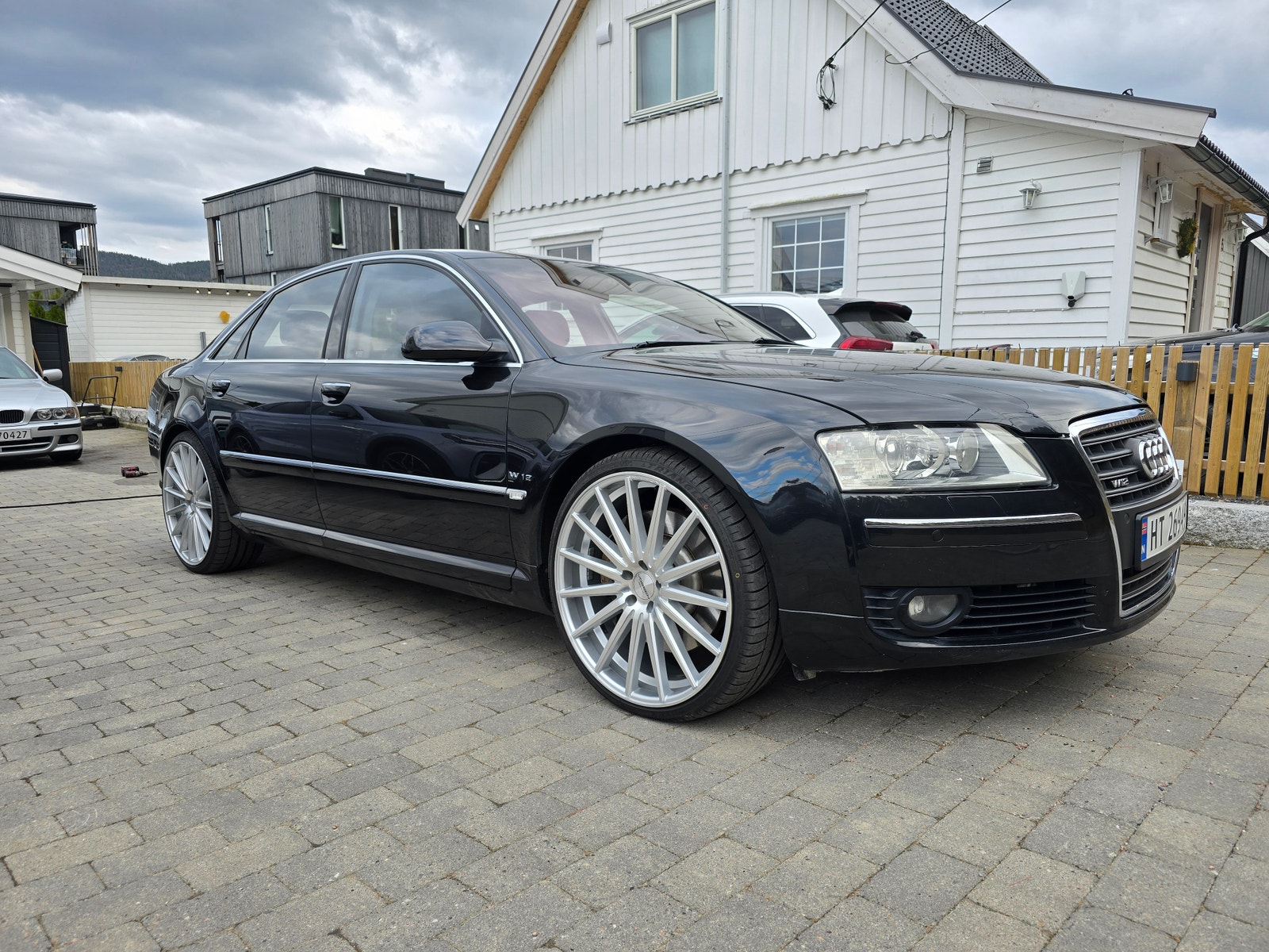 Audi A8 6.0 W12 quattro TipTronic, 450hk, 2005