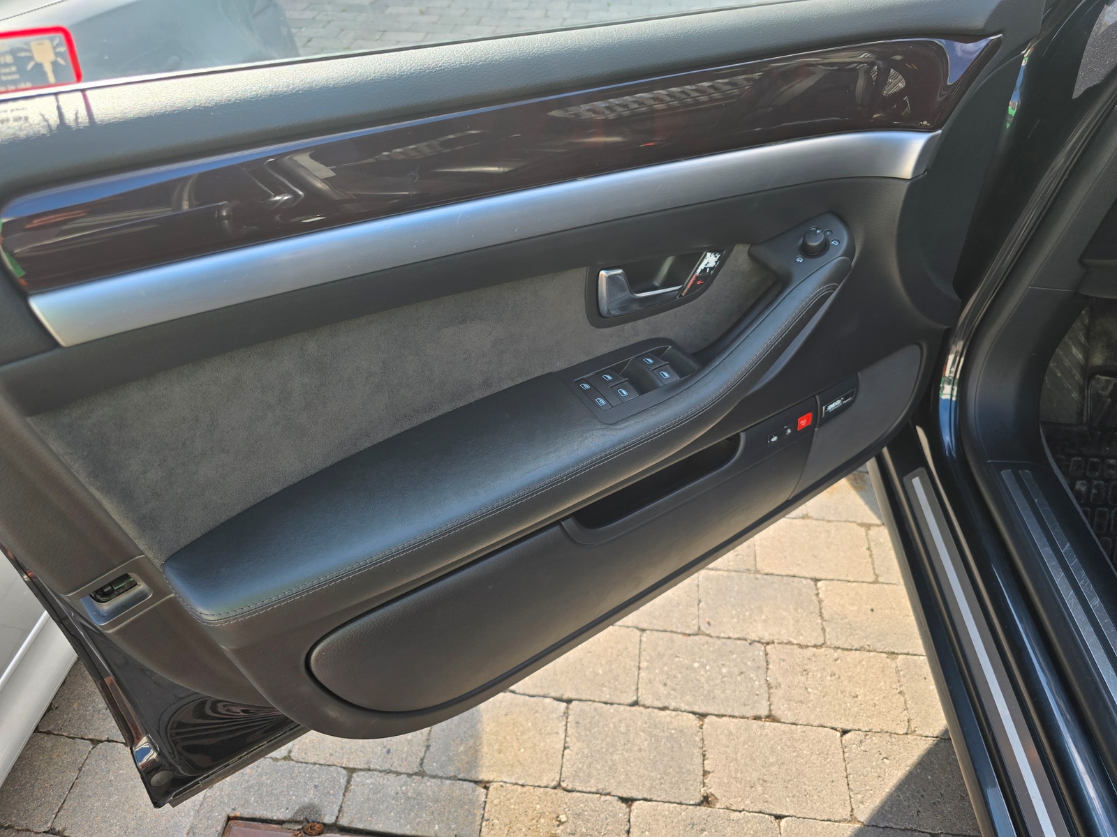 Audi A8 6.0 W12 quattro TipTronic, 450hk, 2005