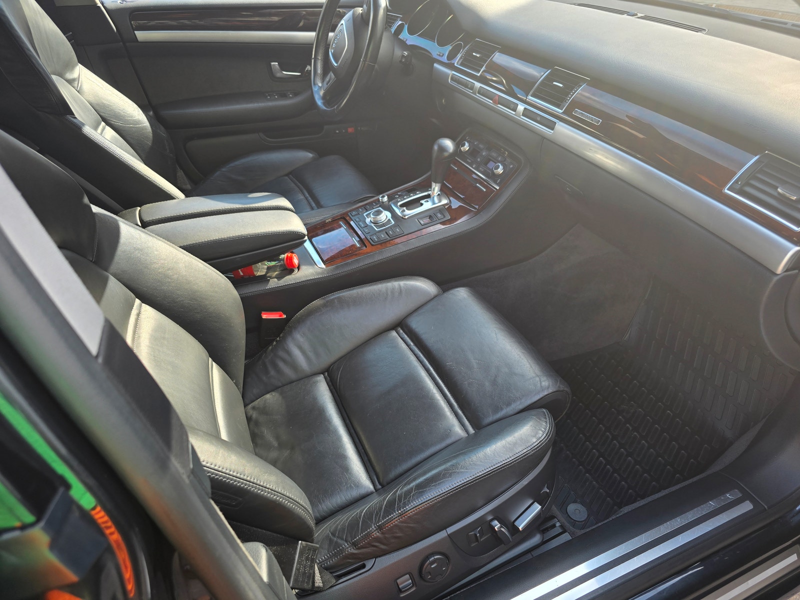 Audi A8 6.0 W12 quattro TipTronic, 450hk, 2005