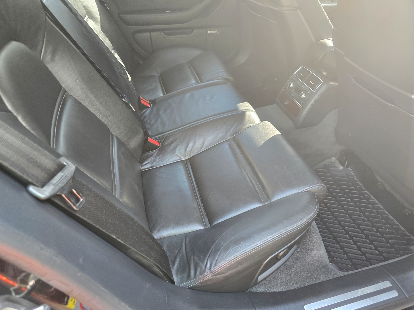 Audi A8 6.0 W12 quattro TipTronic, 450hk, 2005