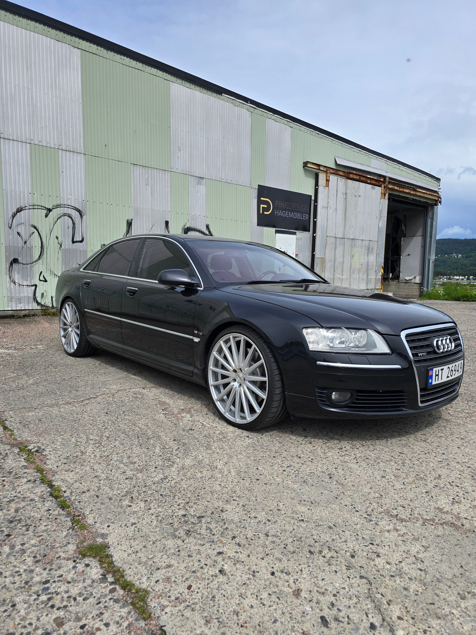 Audi A8 6.0 W12 quattro TipTronic, 450hk, 2005