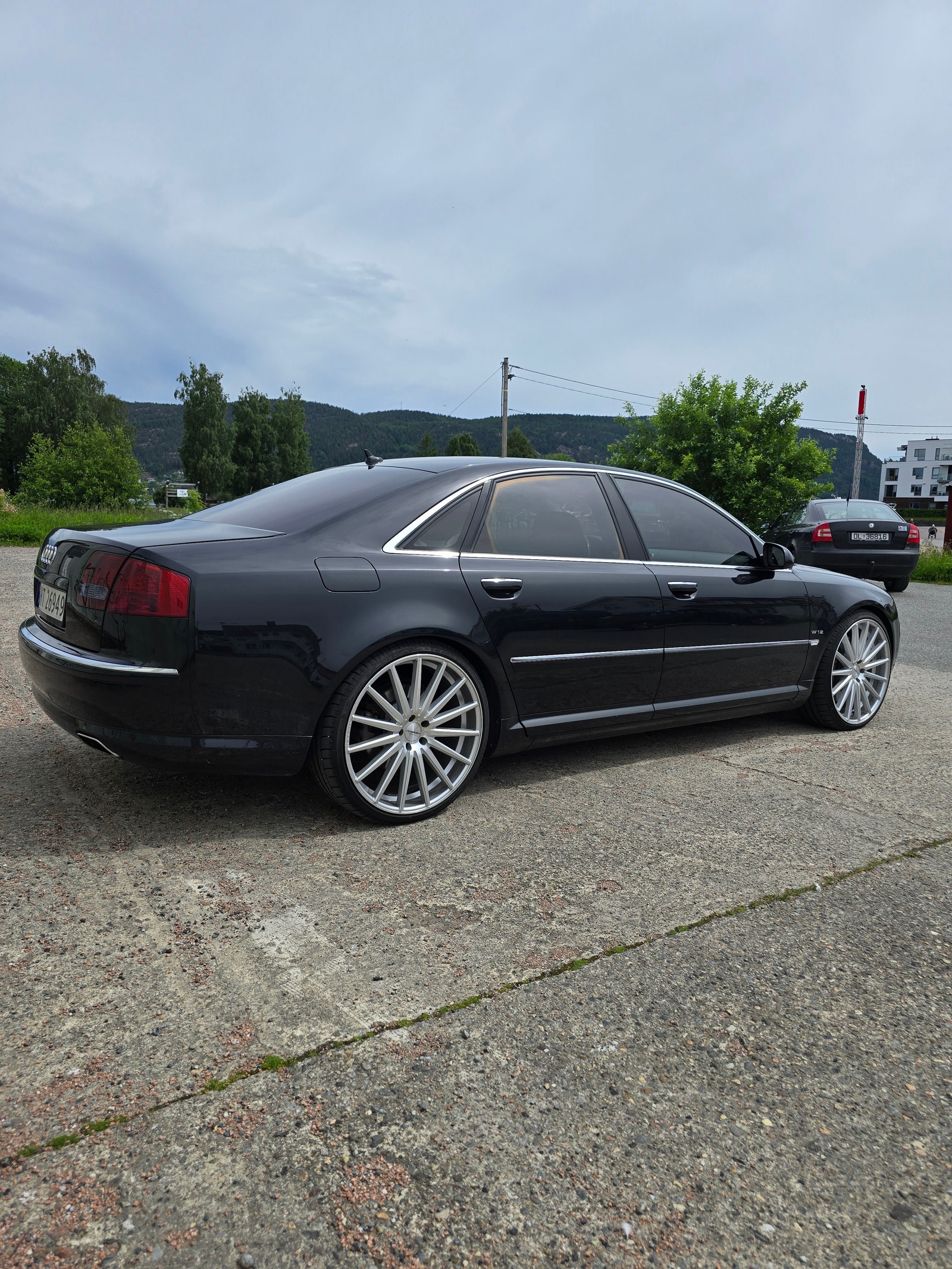 Audi A8 6.0 W12 quattro TipTronic, 450hk, 2005