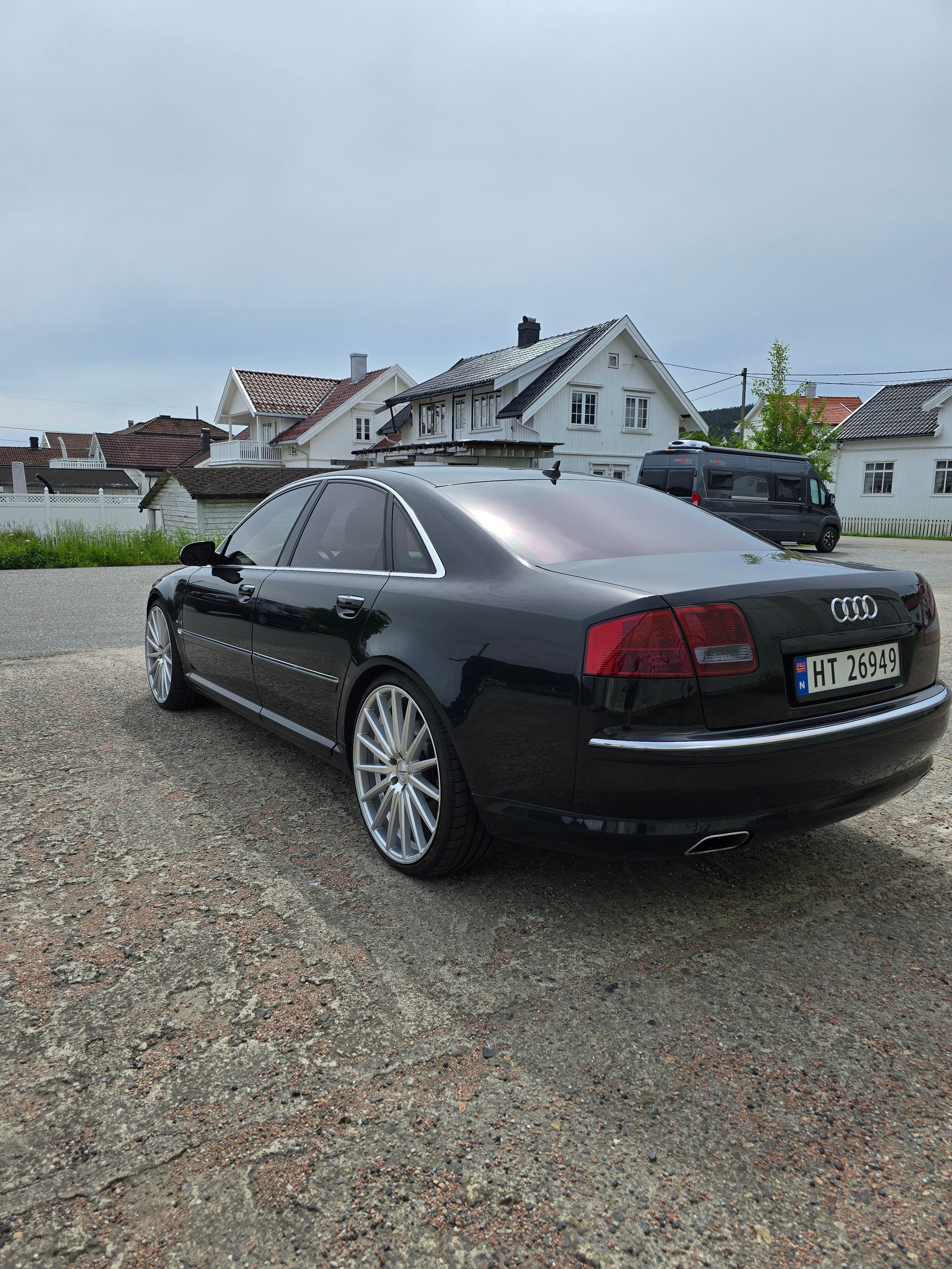 Audi A8 6.0 W12 quattro TipTronic, 450hk, 2005