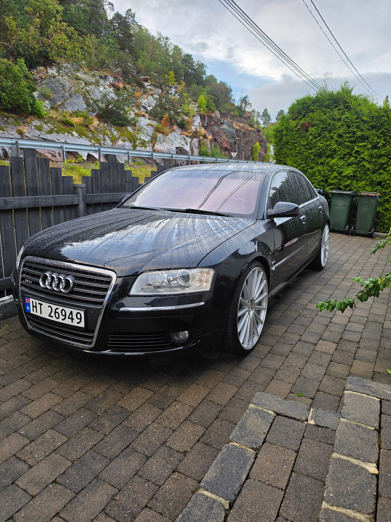Audi A8 6.0 W12 quattro TipTronic, 450hk, 2005
