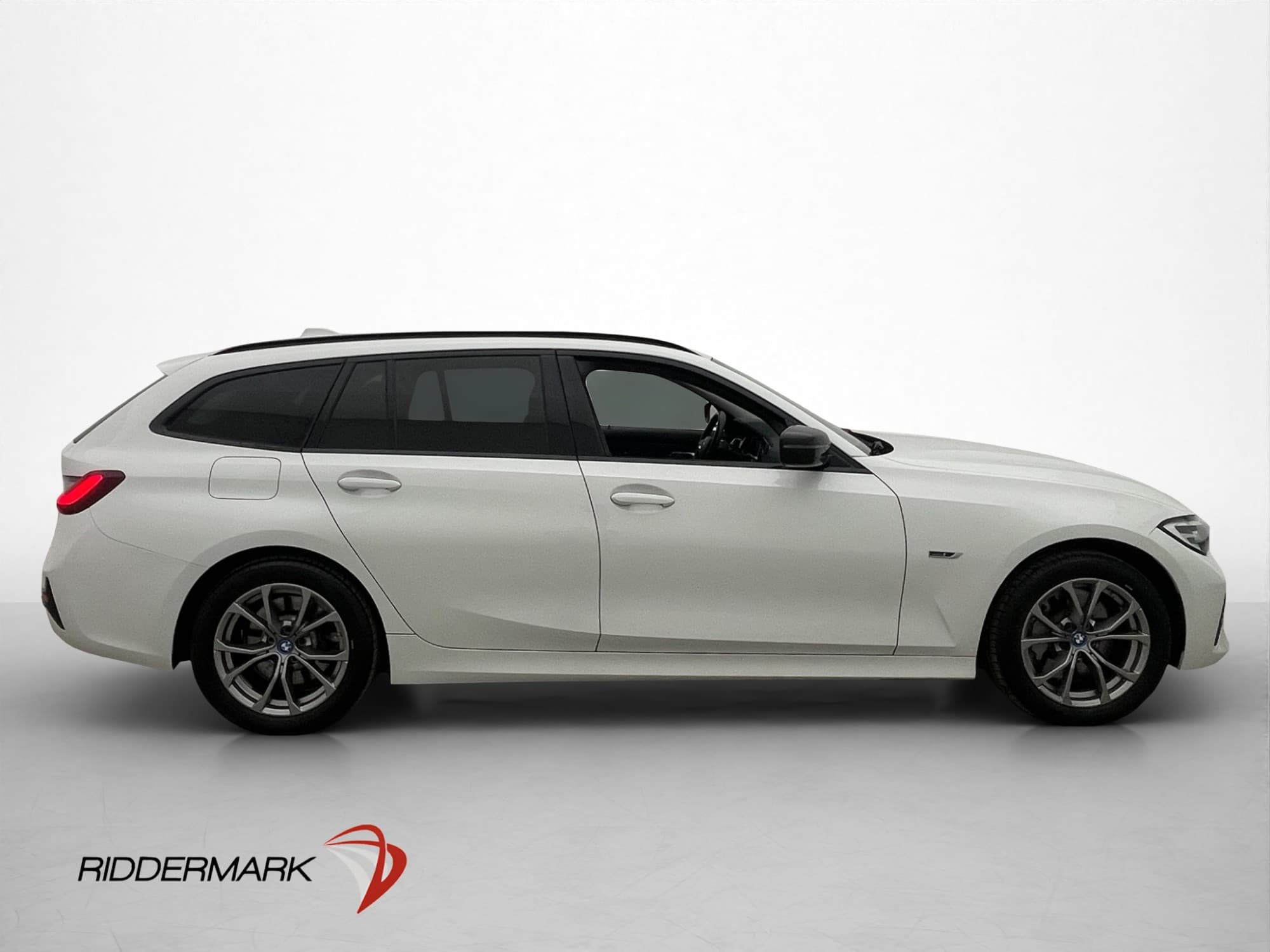 BMW 330e Touring Steptronic, 8-trins, 292ps, 2022