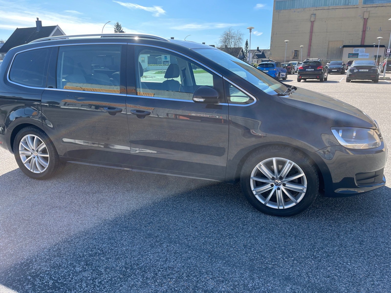 Volkswagen Sharan 7-seater 2.0 TDI DPF BMT DSG Sequential, 140hp, 2011
